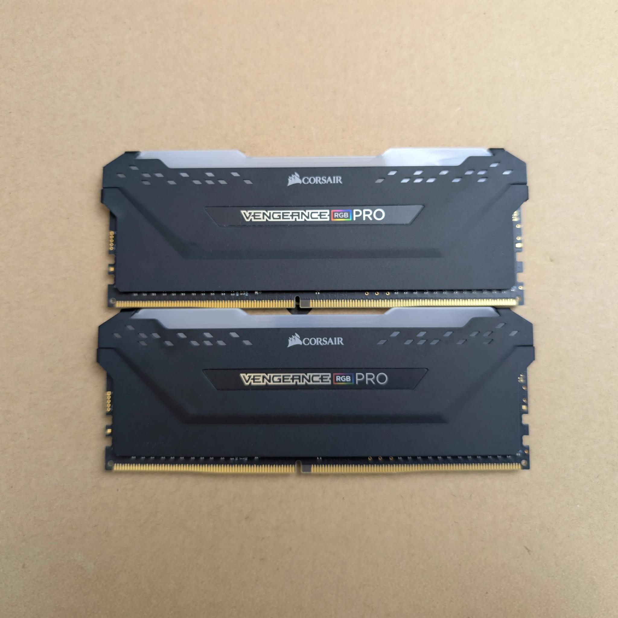2X8GB Corsair Vengeance RGB PRO 3200MHz RAM