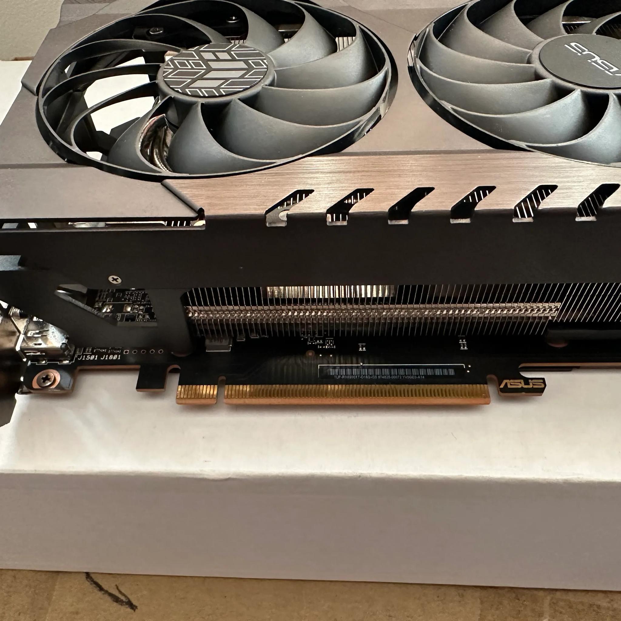 Asus TUF AMD Radeon 6900XT