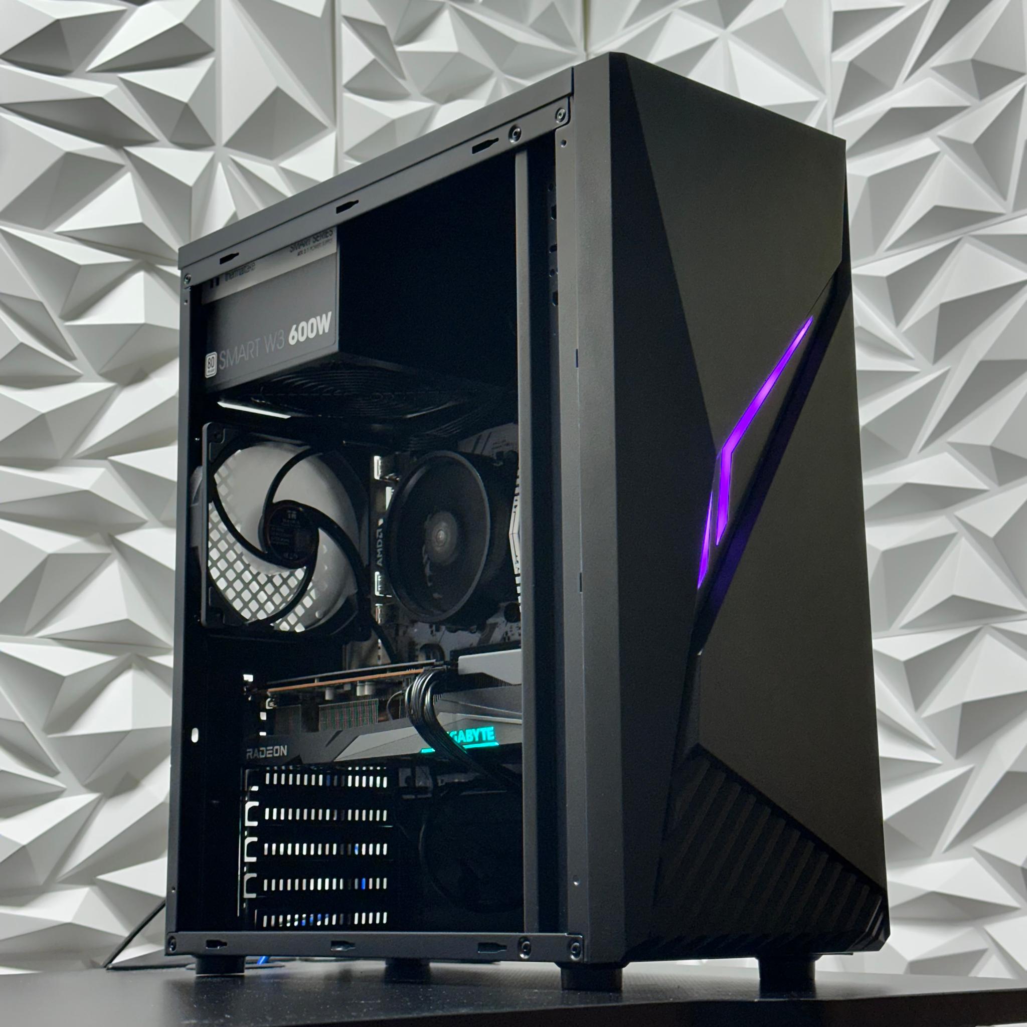 Rx 6600 XT / Ryzen 5 5500 / 16GB 3000MHz / 512GB SSD / Windows 11 Pro