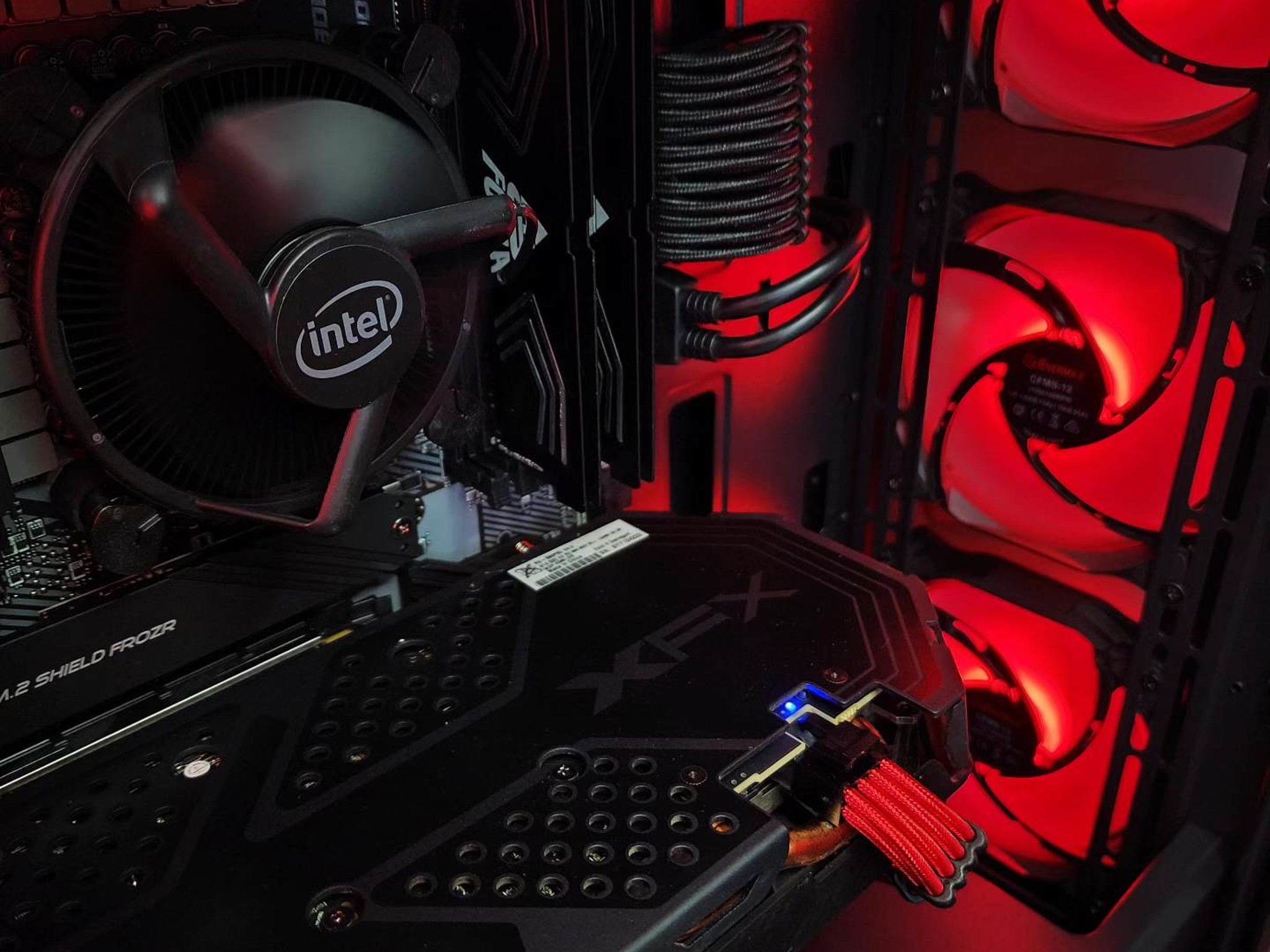 ❤️🖤❤️ RX 580 8GB // Core i3 10100F // 16GB 3600MHz // 500GB NVMe Gen4