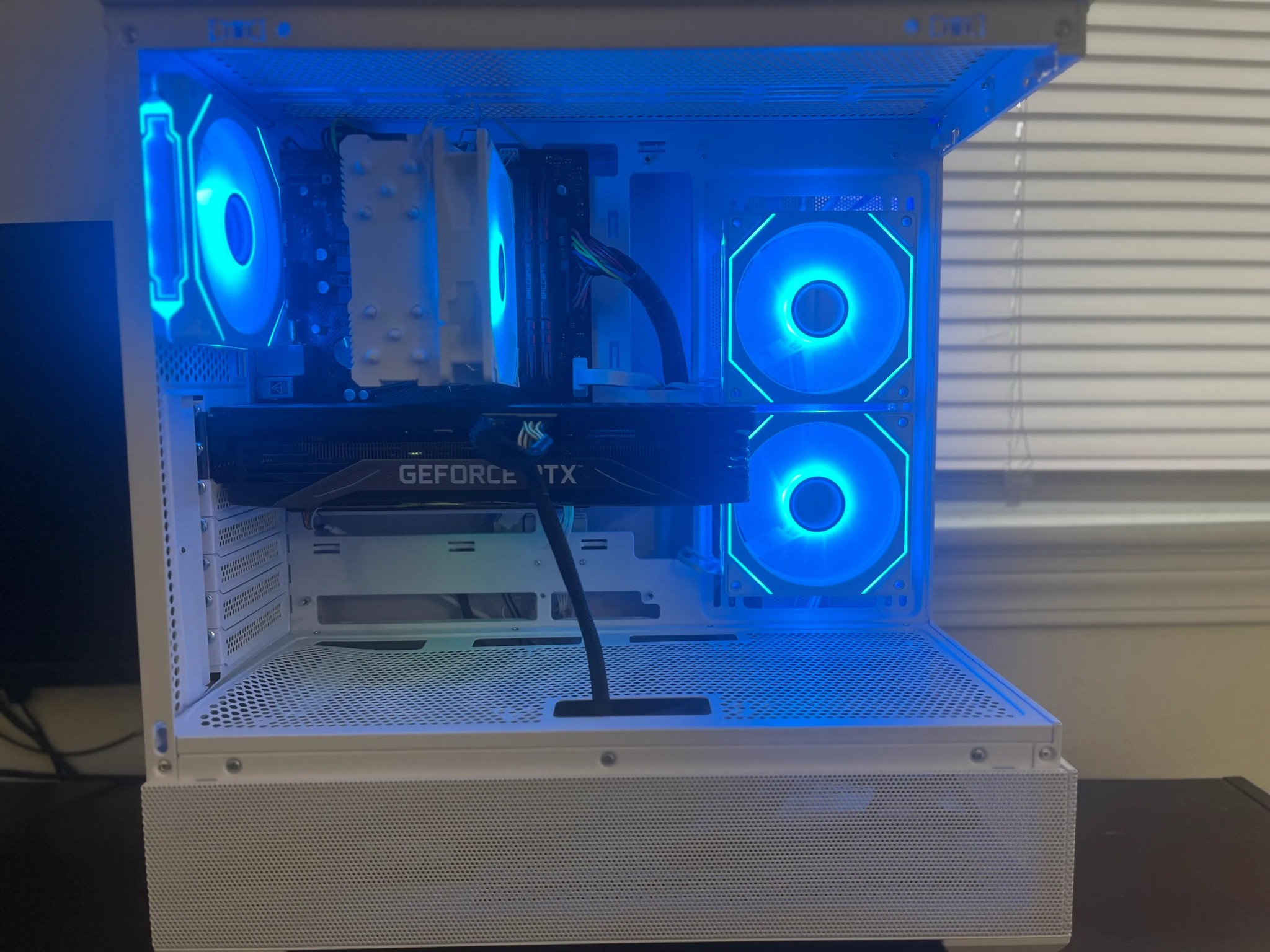 NEED GONE ASAP RTX 3070, Ryzen 7 (8 CORES 16 THREADS), 16GB RAM, 500GB NVME, WiFi,Gaming PC