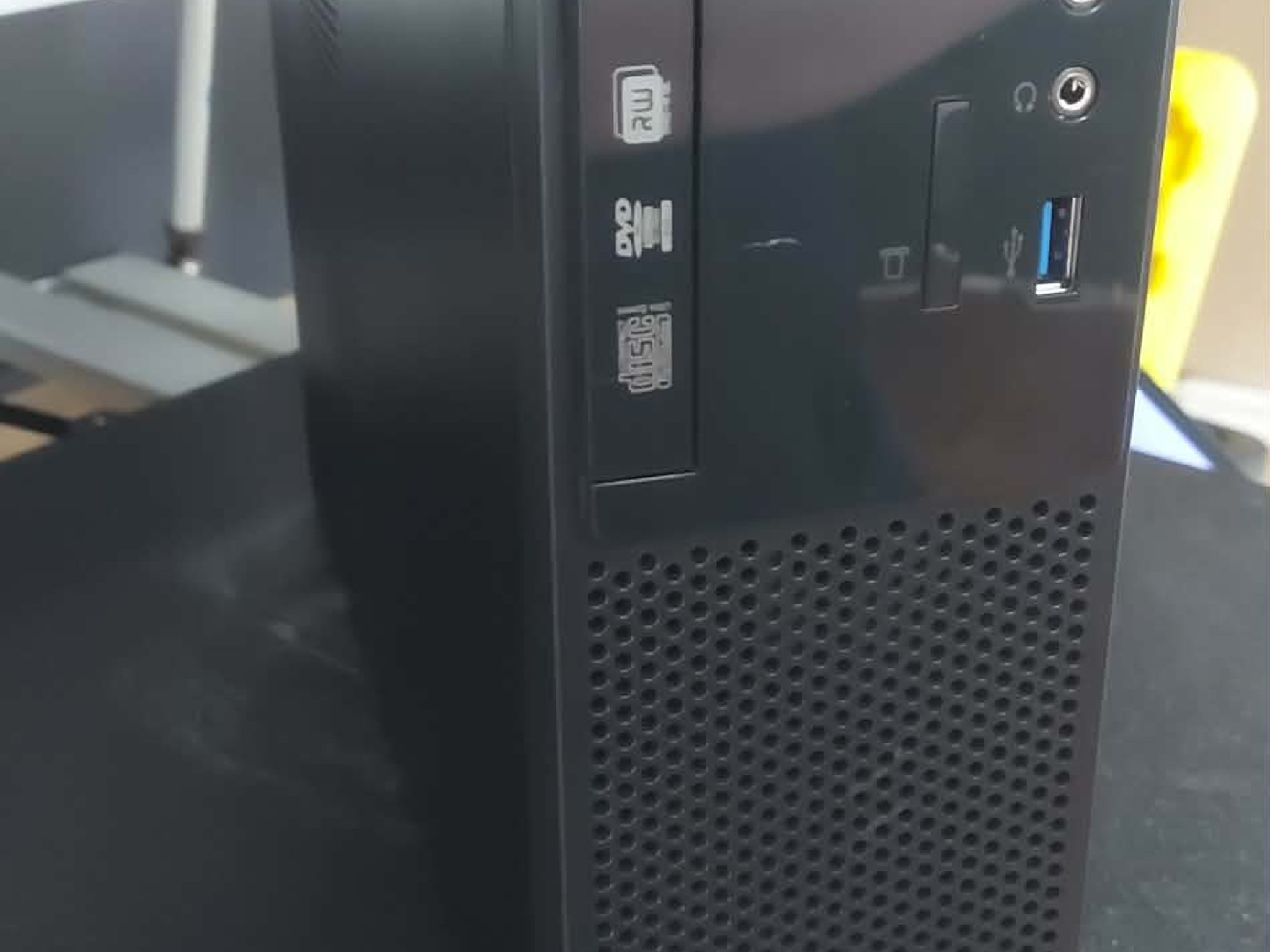 Lenovo Mini Gaming tower, i5-6600k, RX 560 4GB, 16GB RAM, Windows 11