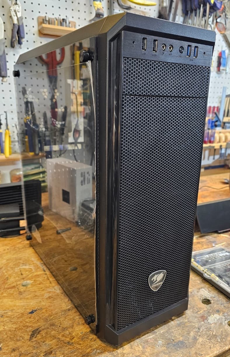 Cougar Glass Window Midi Tower