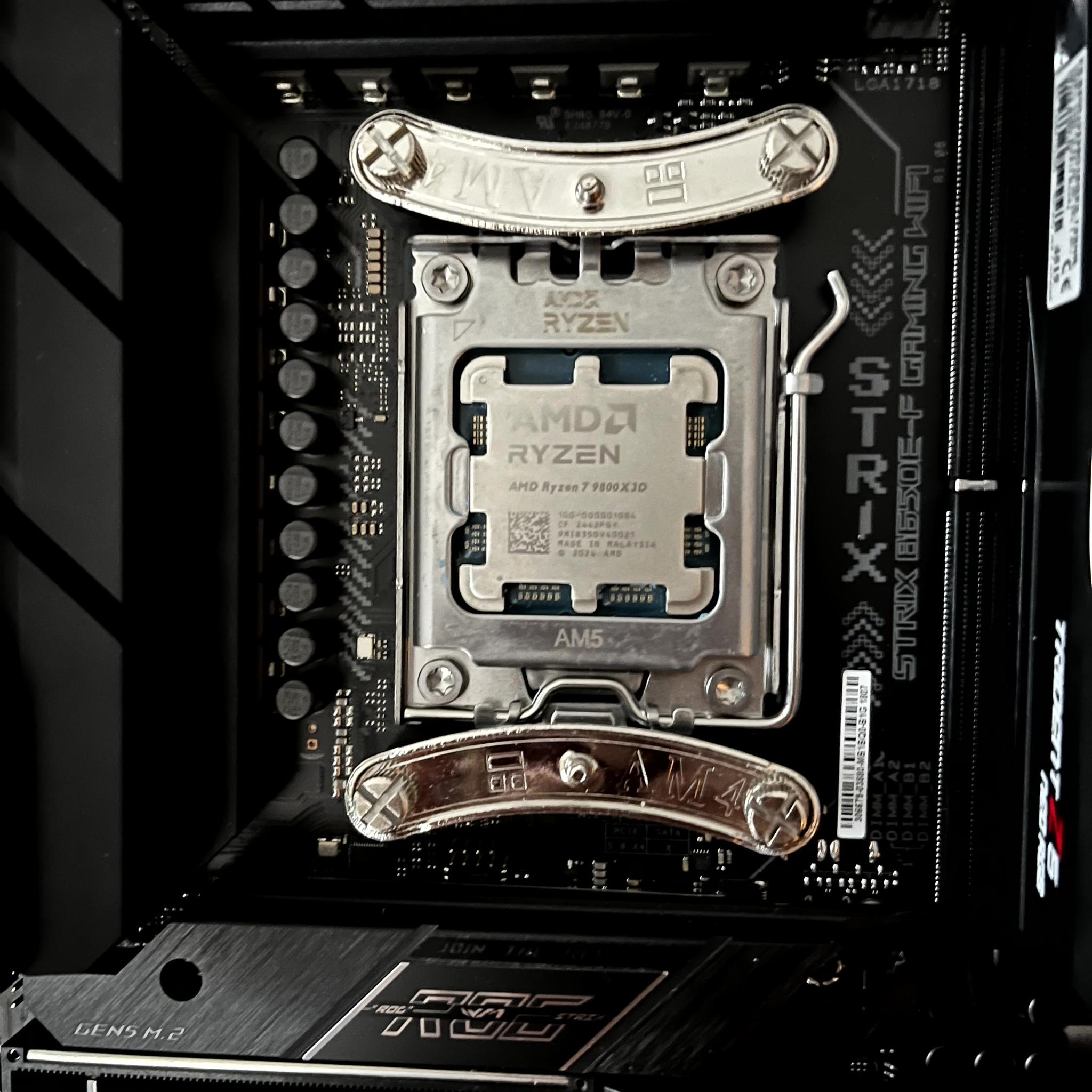 🔥Ryzen 7 9800X3D🔥 | 32G @6400 | Asus B650E-F motherboard | 4TB WD Black SN850X