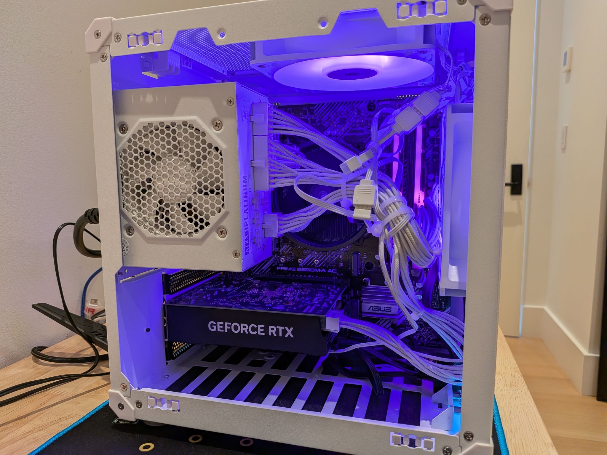 1080p Sakura - RTX 4060, Ryzen 5 5500, 16 GB DDR4 RAM, 1 TB NVME, RGB