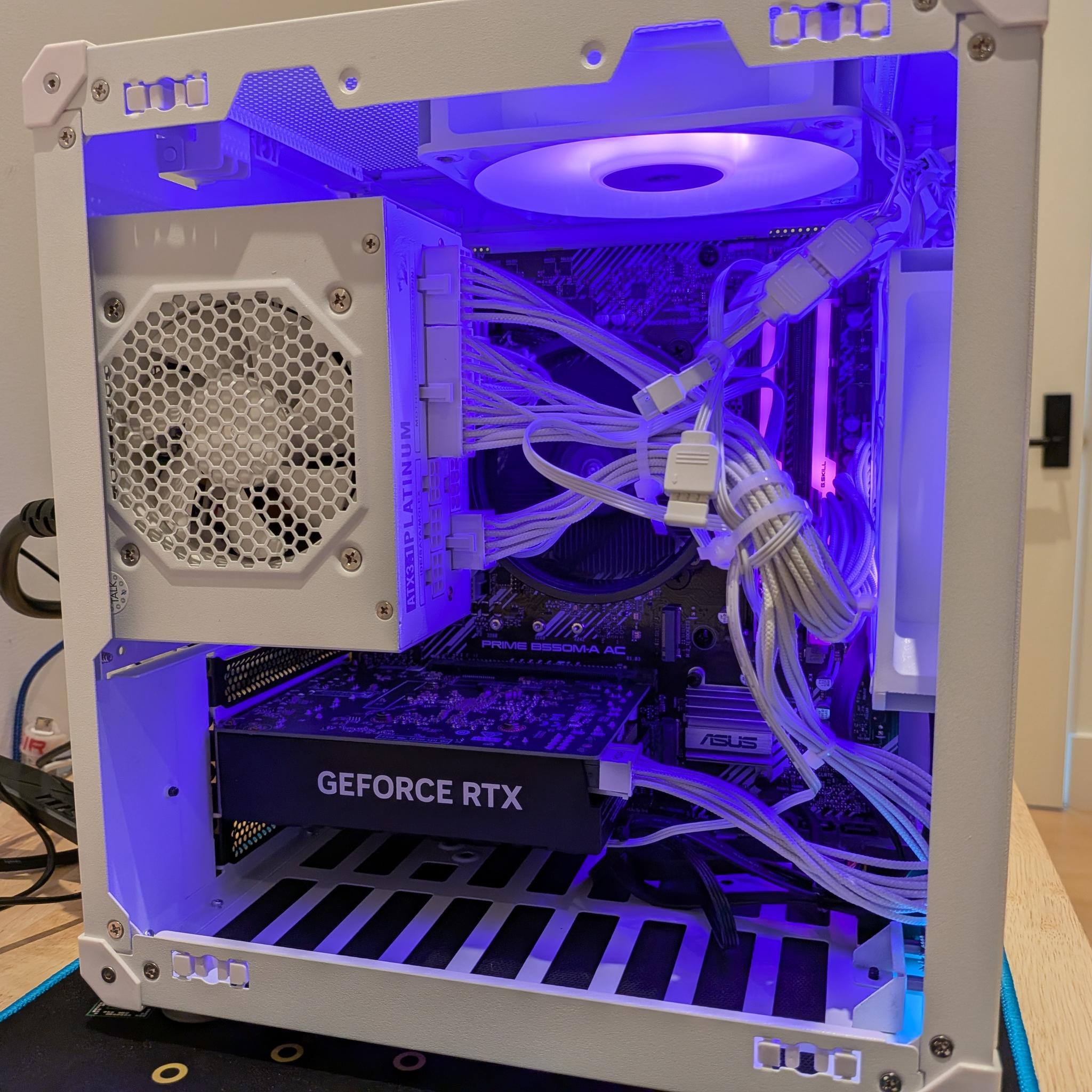 1080p Sakura - RTX 4060, Ryzen 5 5500, 16 GB DDR4 RAM, 1 TB NVME, RGB