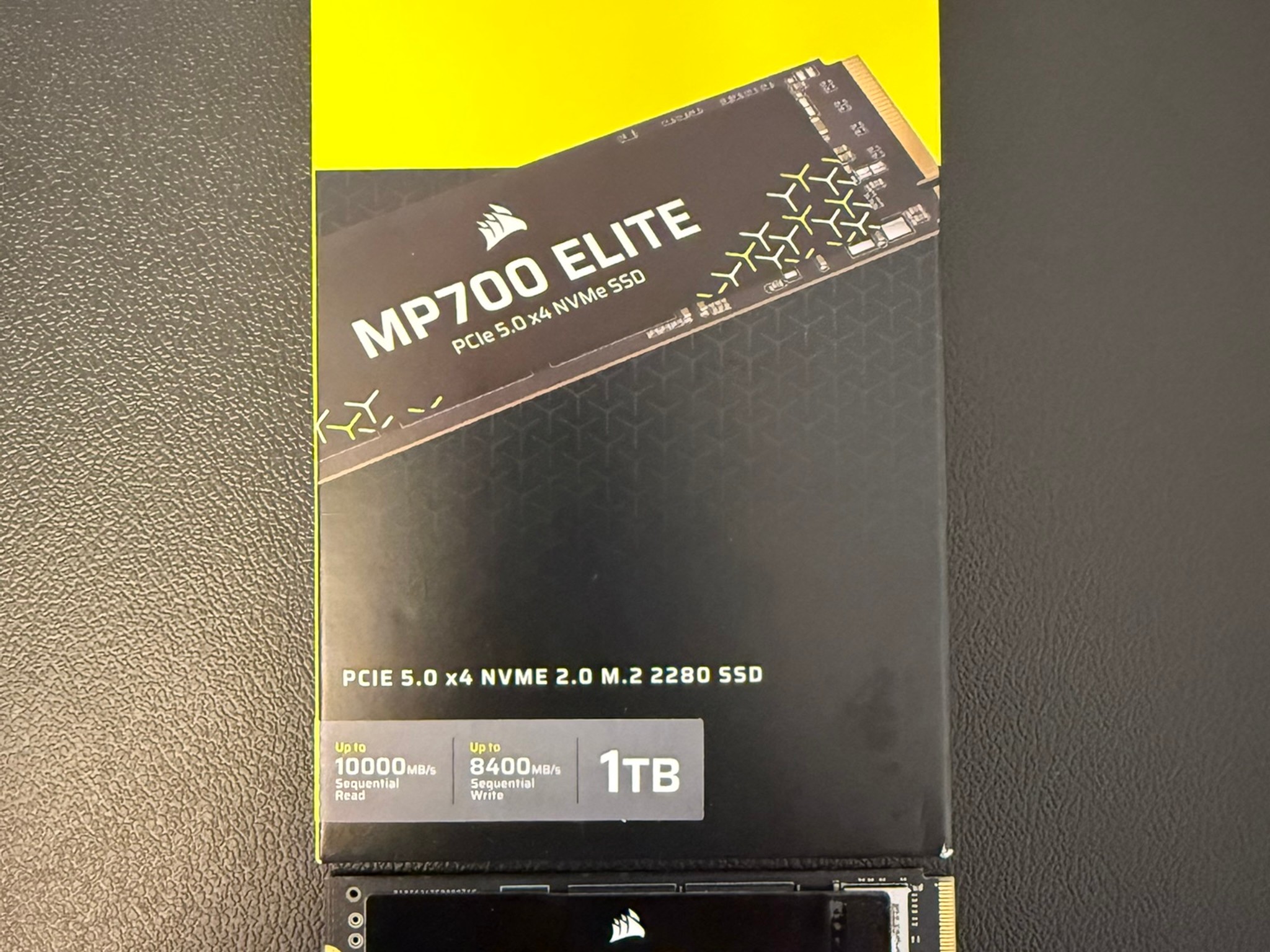 Corsair MP700 Elite 1TB PCIe Gen5 NVMe SSD | Up to 10,000 MB/s | Box Included