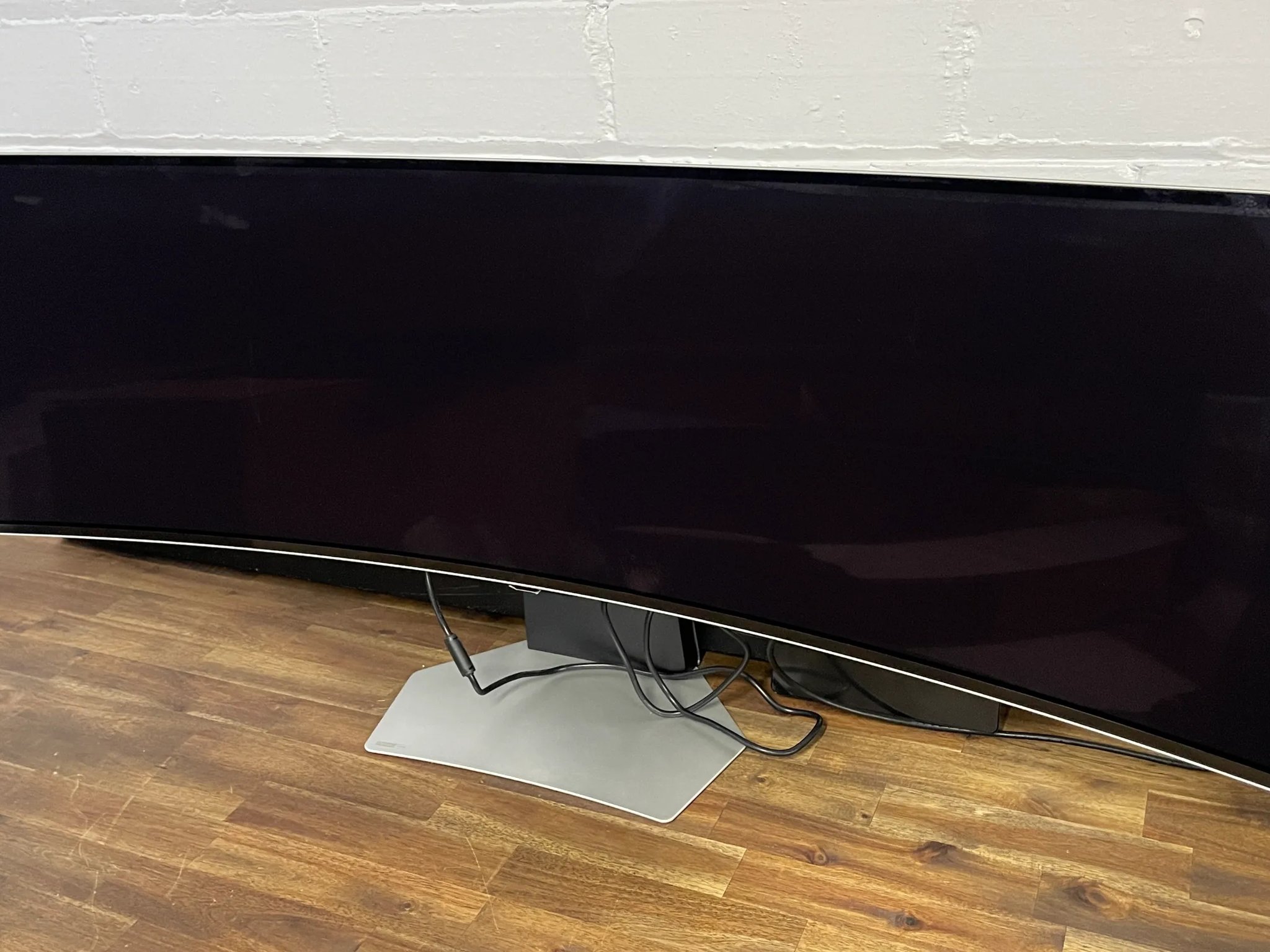Samsung 49” Odyssey 1440p 240Hz OLED Curved Gaming Monitor