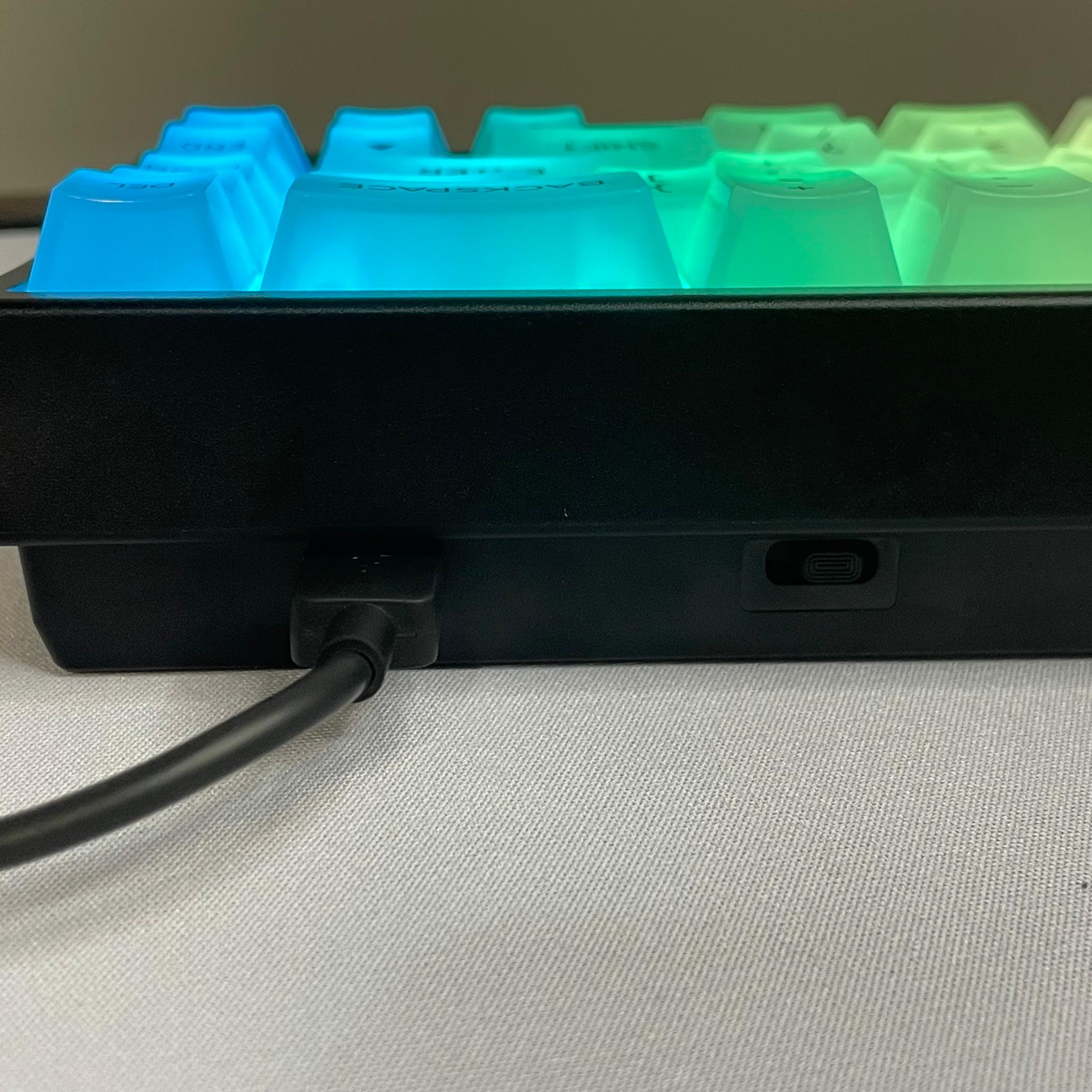 M67 Mechanical Gaming Keyboard - Clear Keycaps with Thocky Switches