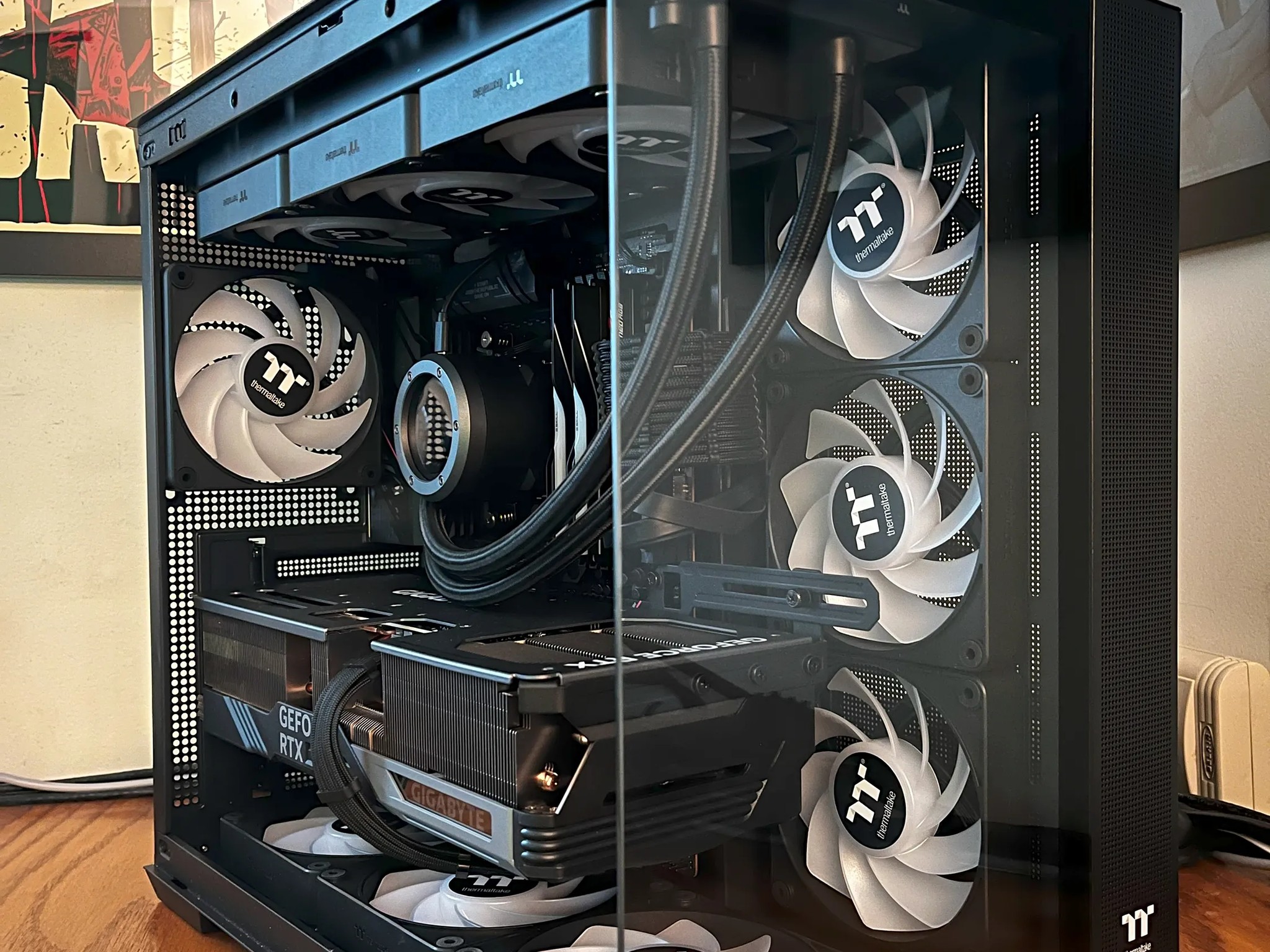 "THE CUBE" - RTX 4080 SUPER OC | Ryzen 7 7800X3D | 32GB CL 32 @6400 MT/s | 4TB | 1000W Platinum