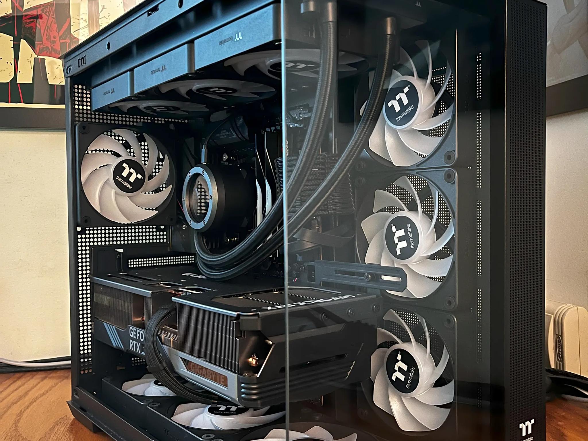 "THE CUBE" - RTX 4080 SUPER OC | Ryzen 7 7800X3D | 32GB CL 32 @6400 MT/s | 4TB | 1000W Platinum