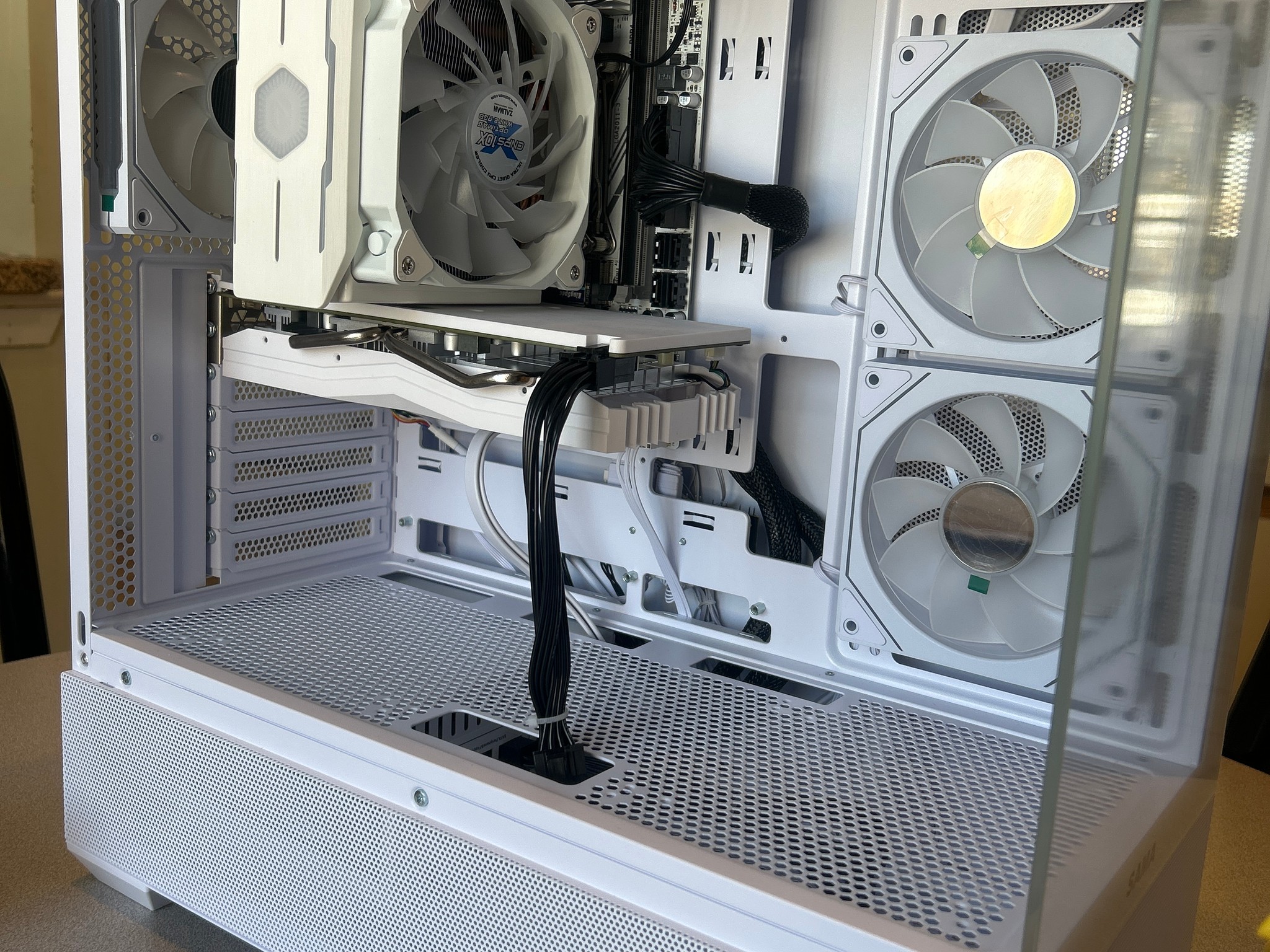 White gaming PC for beginners.