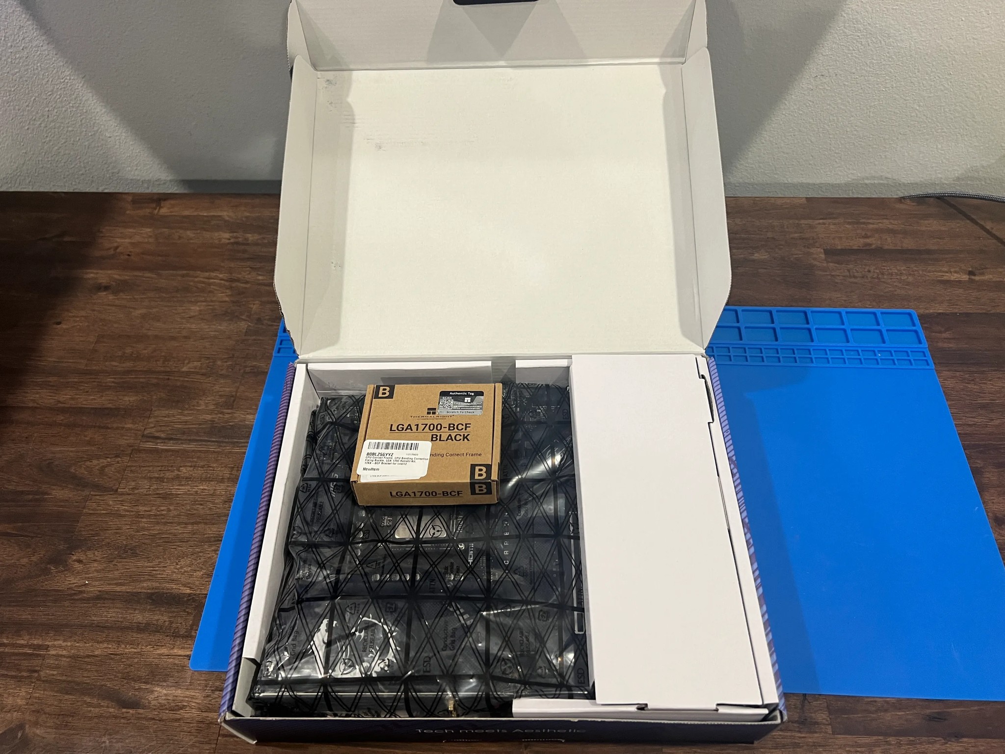 INTEL CORE I9-13900K W/ MSI MPG Z790 CARBON WIFI and INTEL CONTACT FRAME