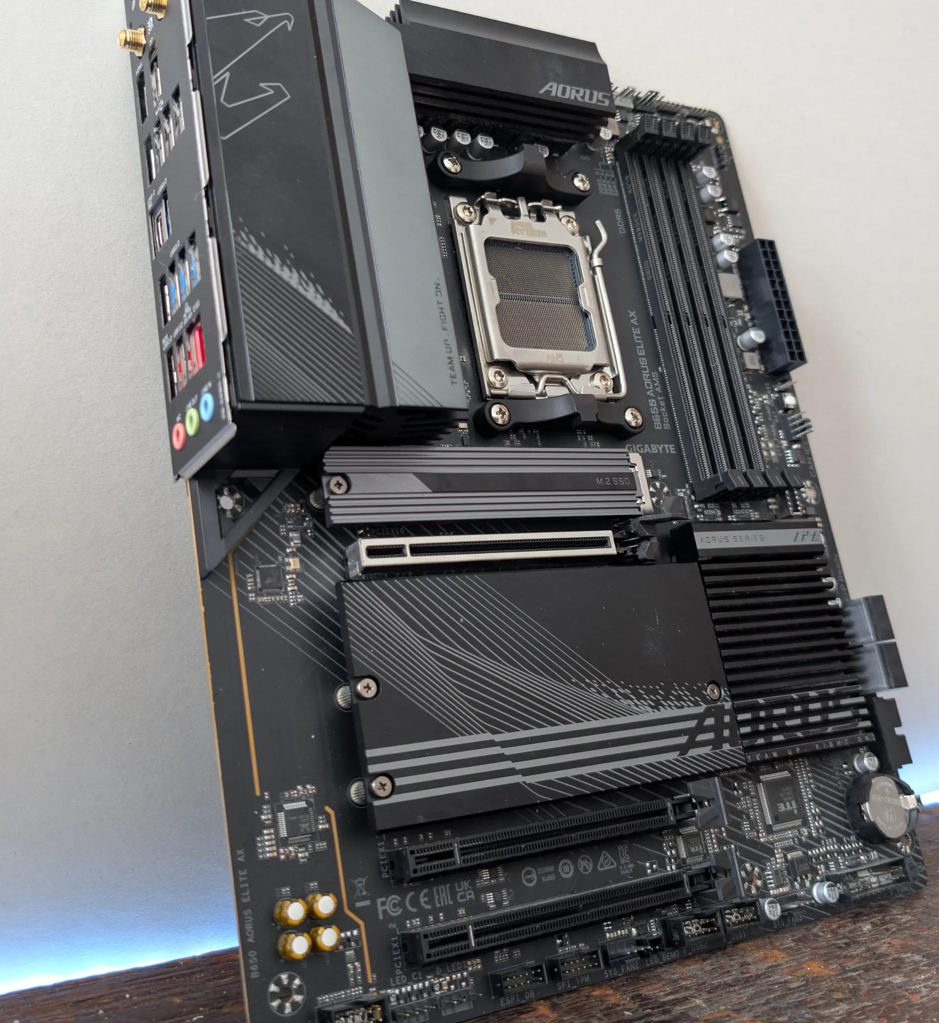 GIGABYTE B650 AORUS ELITE AX AM5 ATX AMD Motherboard