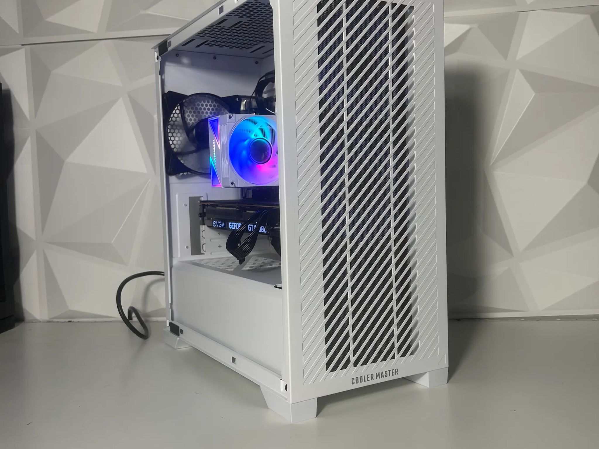 🧊🥶EXT PC - Ryzen 5 2600, GTX 1080 Ti, 16GB, 1TB SSD🥶🧊