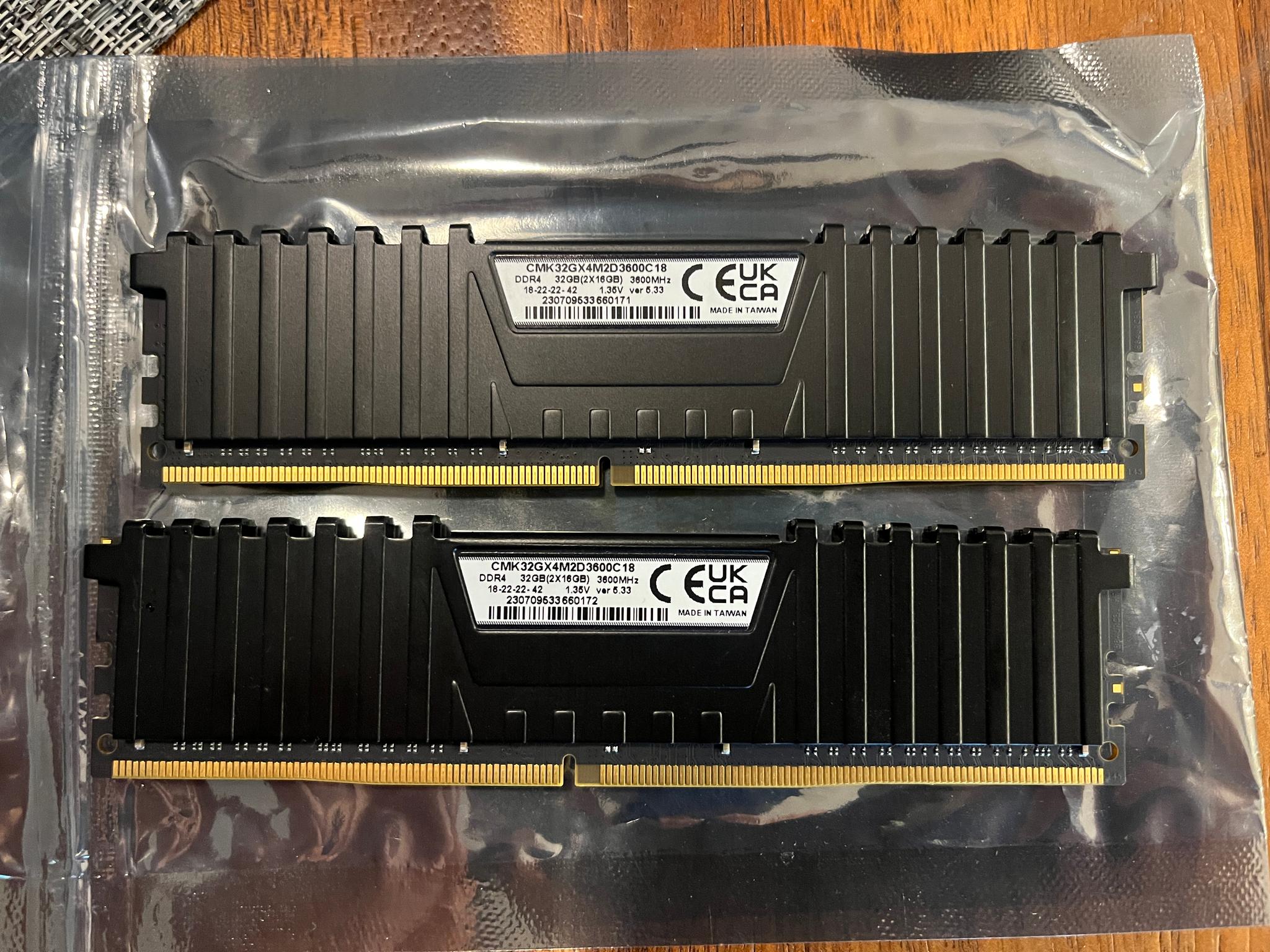 Corsair Vengeance LPX 32GB (2 x 16GB) PC4-28800 (DDR4-3600) Memory CMK32GX4M2D3600C18