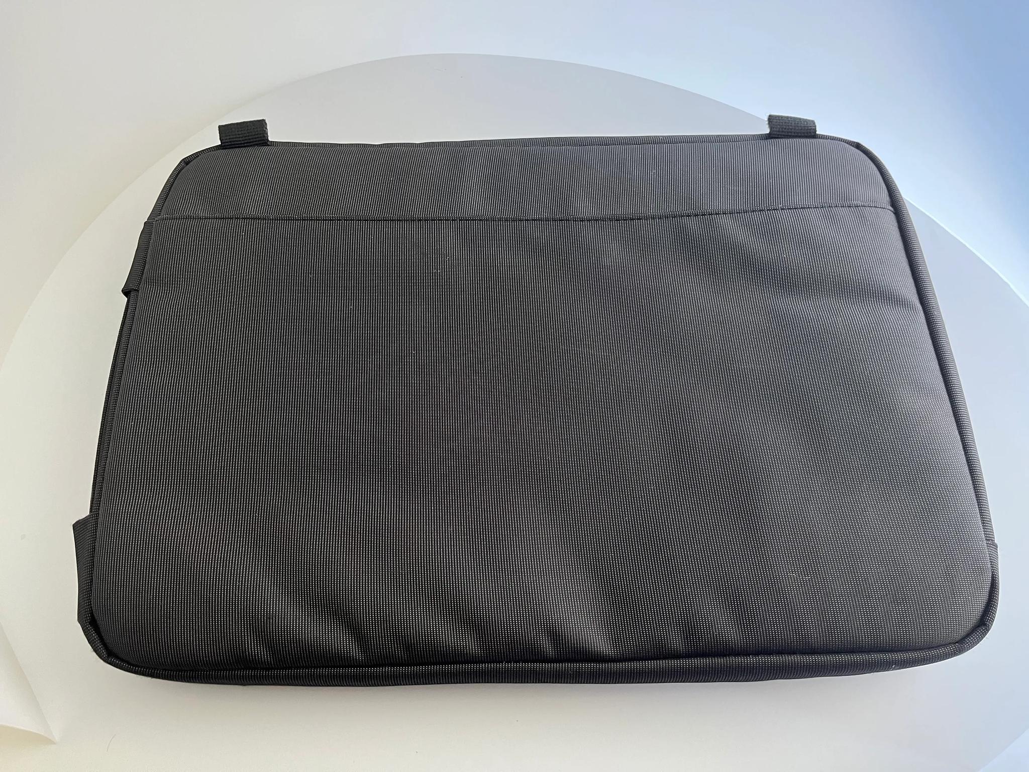 Razer Blade 15 (Mid-2019 Base Model), Core i7 9th Gen, GTX 1660 Ti, 16GB RAM, 1TB SSD + 1TB HDD