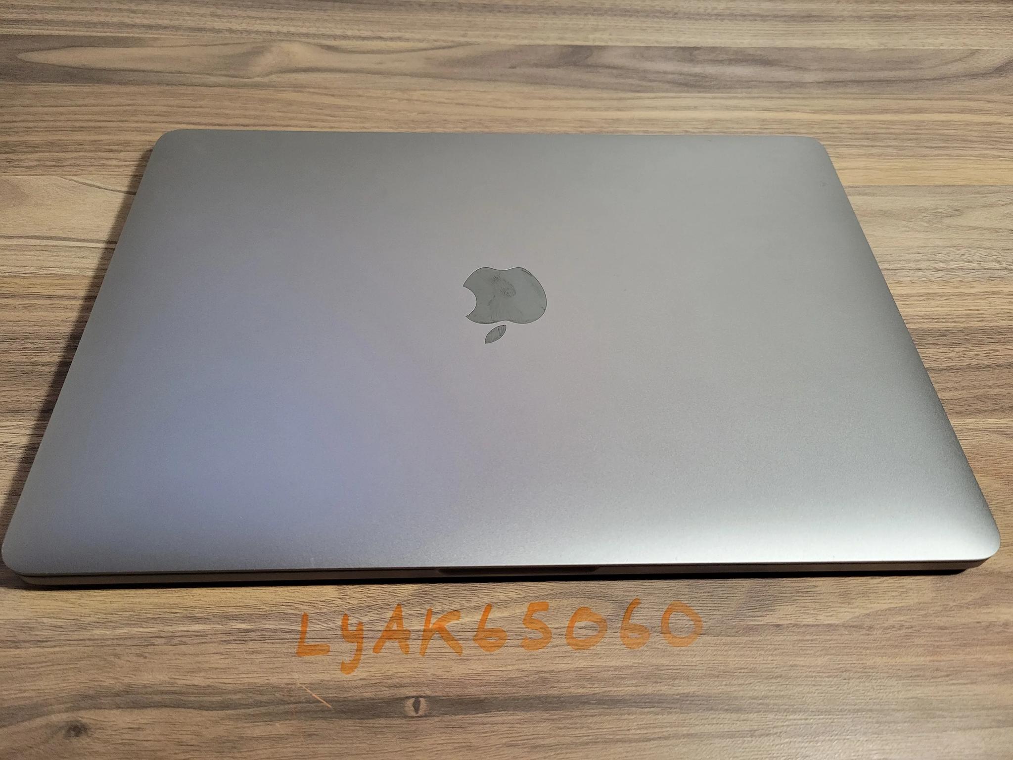 Apple Macbook Pro Laptop 2020 13-inch - 512GB - M1 Cpu - 8Gb ram