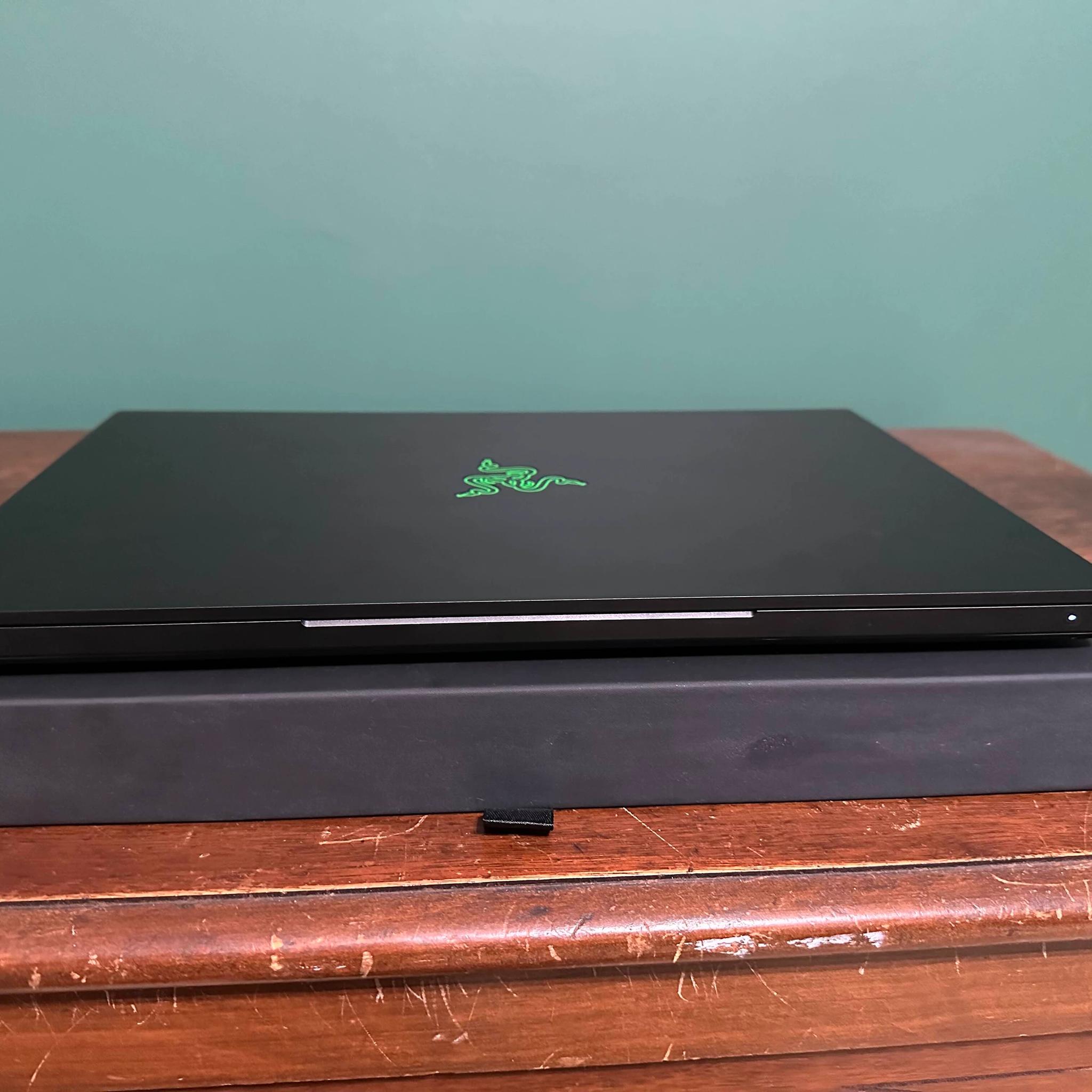 Razer 15" Gaming Laptop | Intel i7-9750H, 16GB RAM, GTX 1660Ti, 1TB Storage