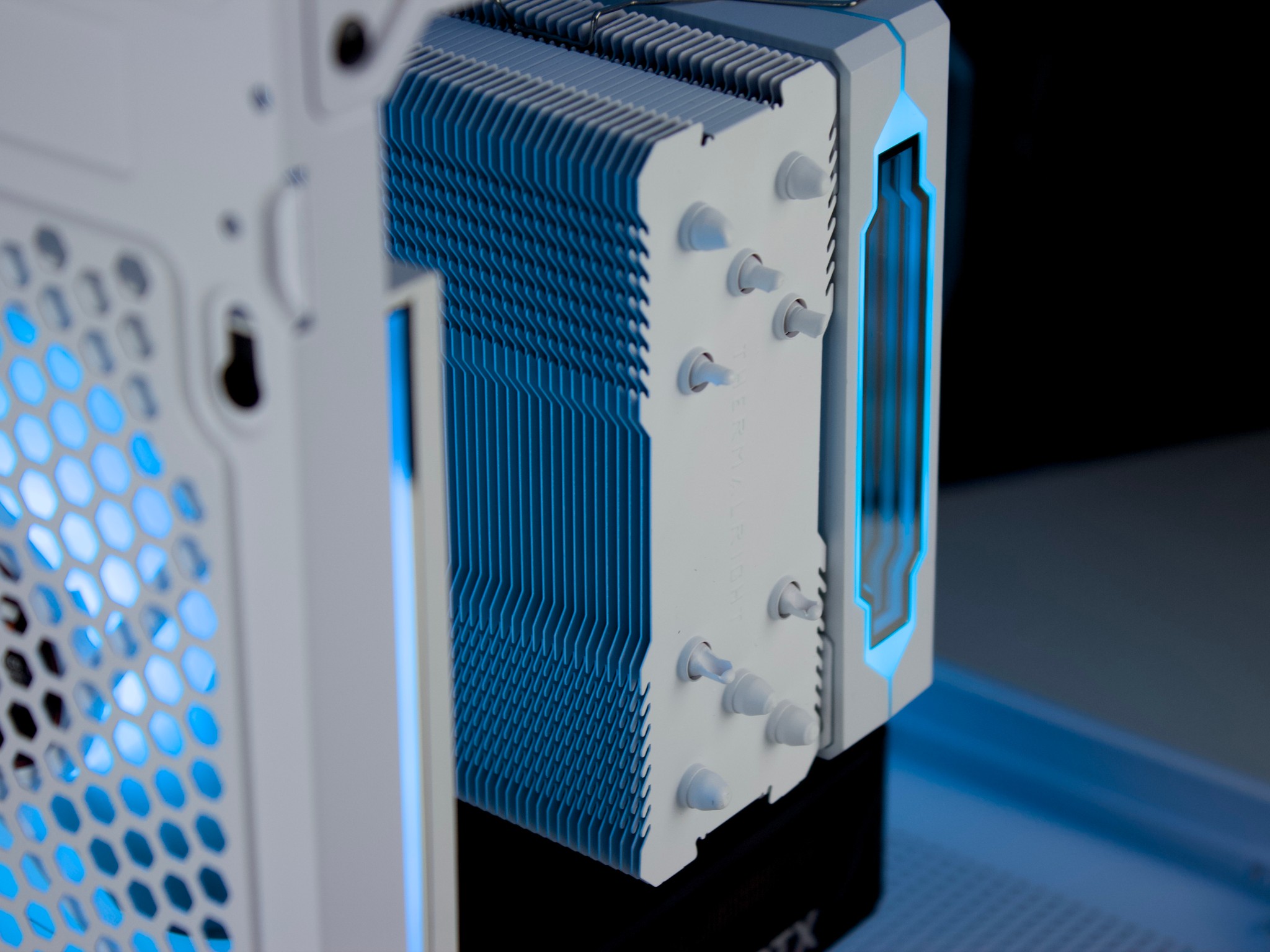 🧊❄️🧊 White Gaming PC – RTX 5060 , Ryzen 5 5500, 16GB RAM, 1TB SSD - WiFi, BlueTooth 🧊❄️🧊