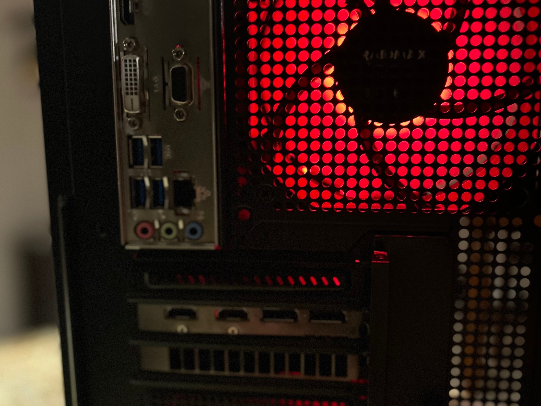 Budget Gaming PC | RX 580 8GB | RYZEN 5 3600 | 16GB RAM | 500GB SSD | WIN 11