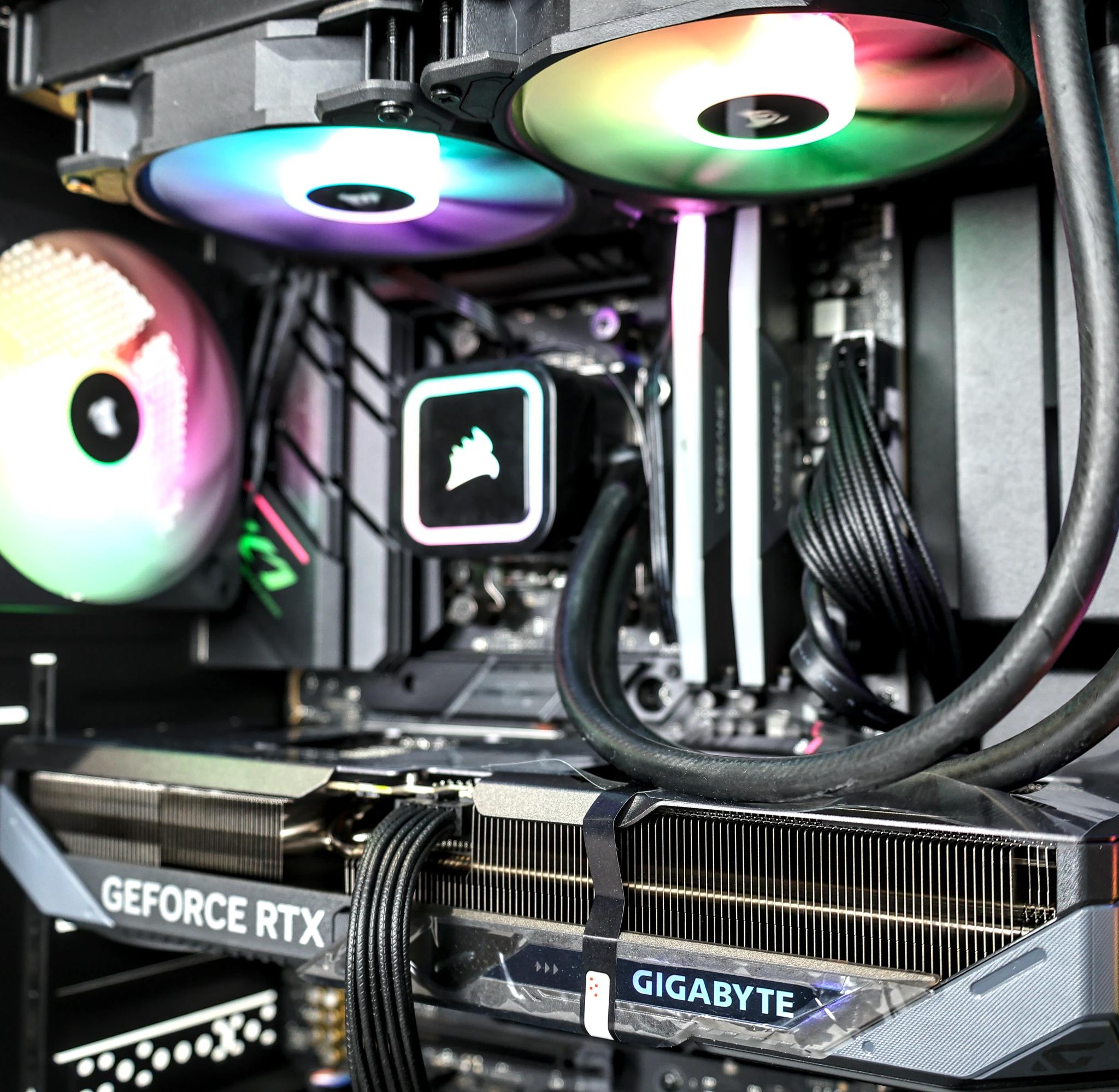 7800X3D + RTX 5070 | Corsair Build | 1440p/4K Gaming Beast