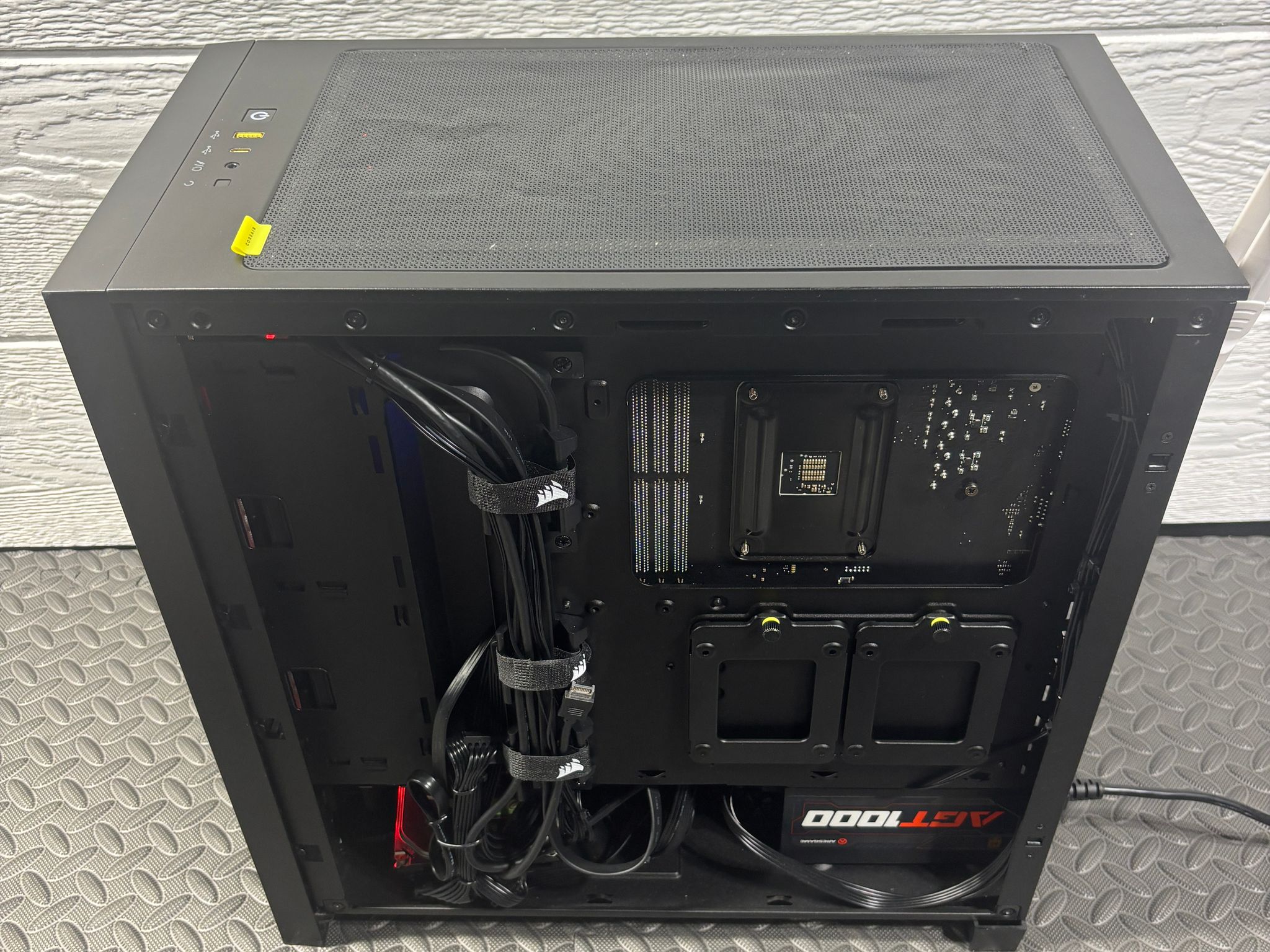 Gaming PC Ryzen 3 3100 | RX 5700 XT | 16GB RAM | X570 WiFi | 1TB Storage Corsair Case
