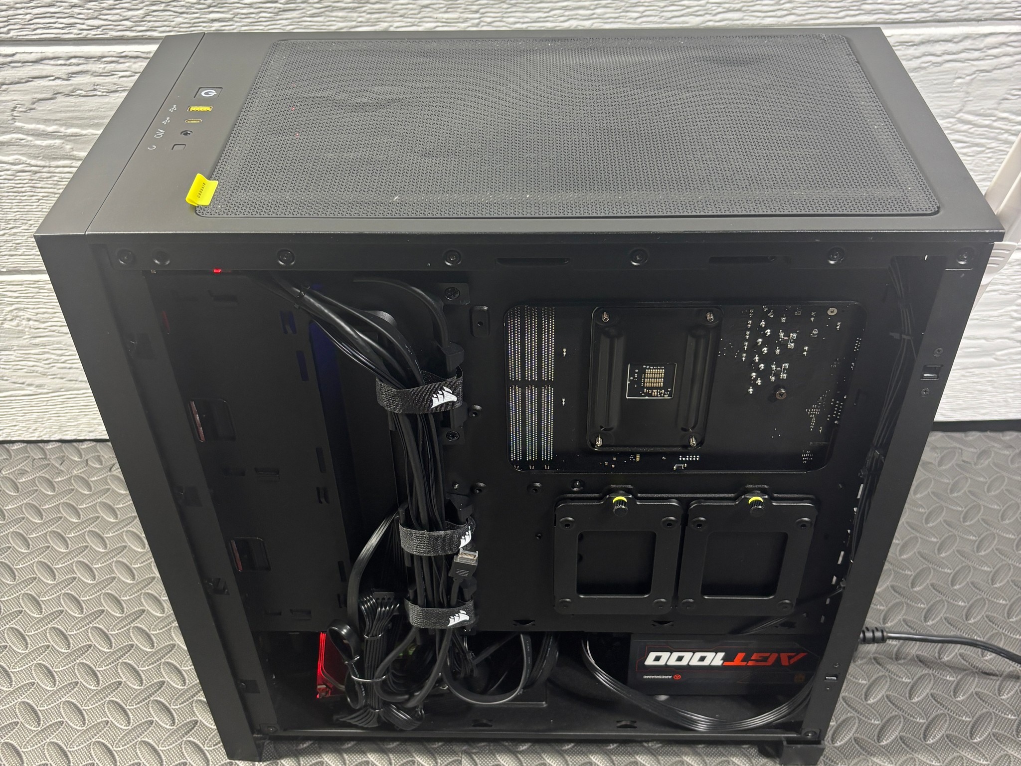 Gaming PC Ryzen 3 3100 | RX 5700 XT | 16GB RAM | X570 WiFi | 1TB Storage Corsair Case