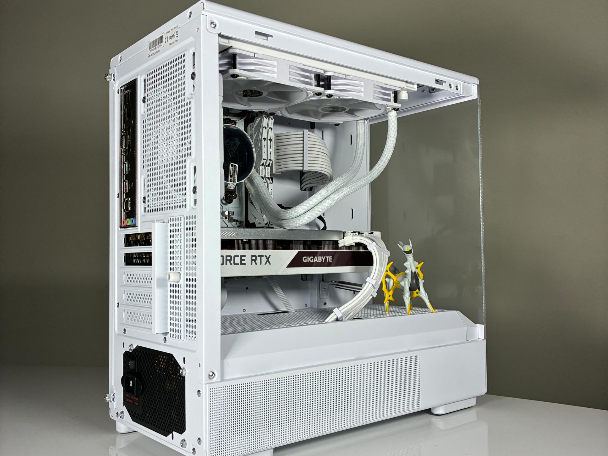 WICKED WHITE PC | RTX 3070 | Ryzen 7 3700X | 32 GB RAM | 1.5 TB Storage