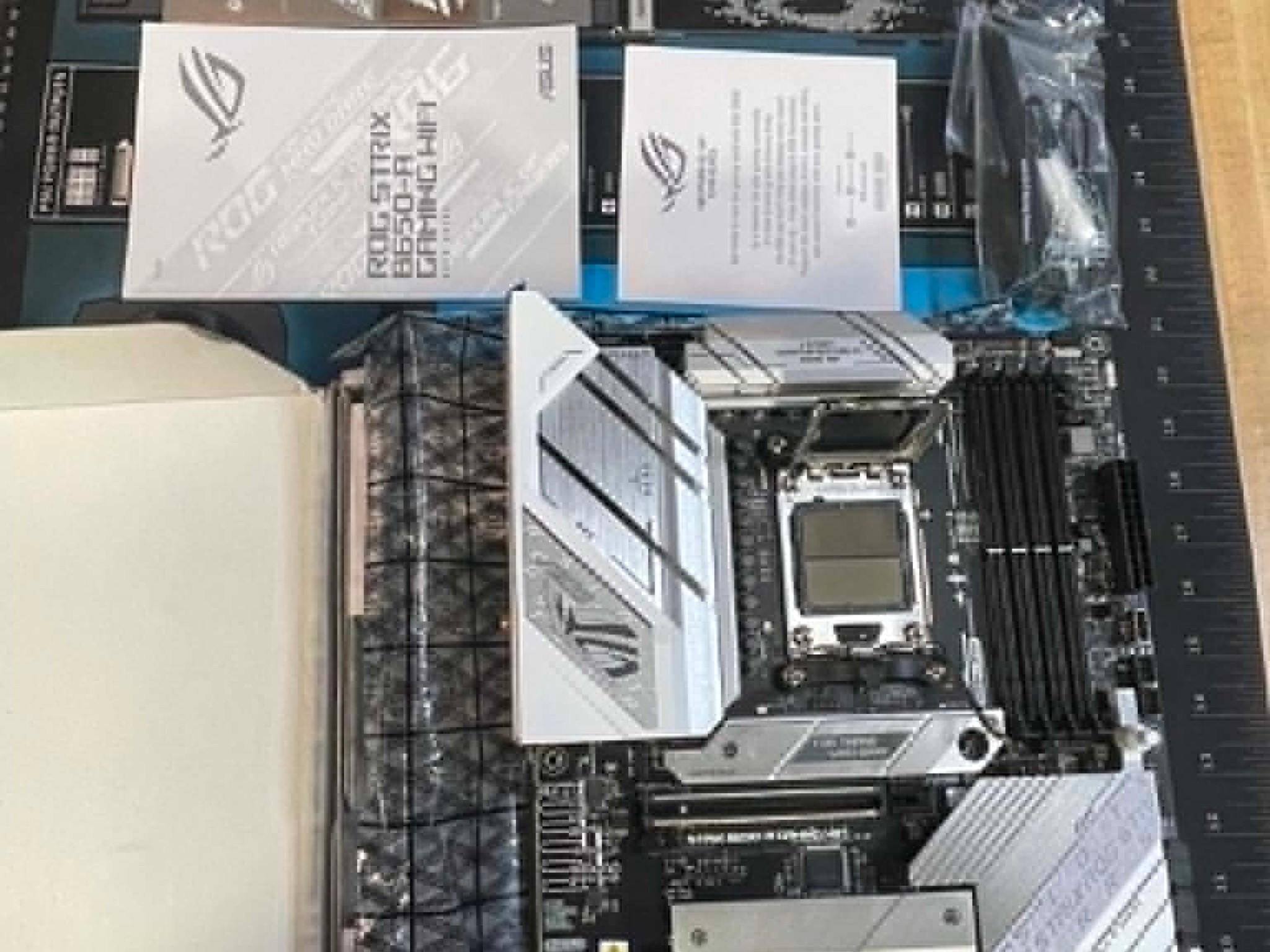 ASUS ROG Strix B650-A Gaming WiFi