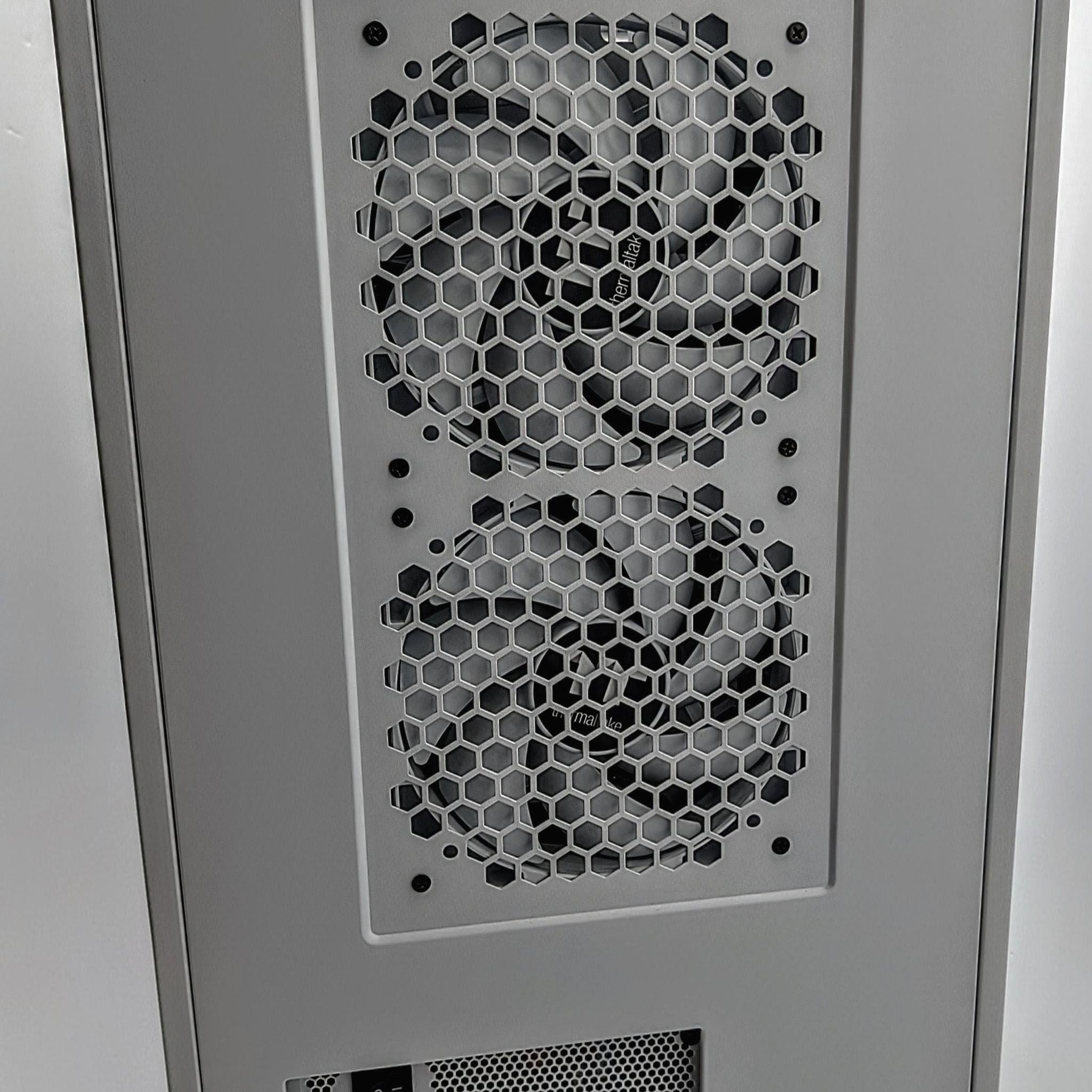 ☆★✮ Thermaltake White Out ✮★☆ All New