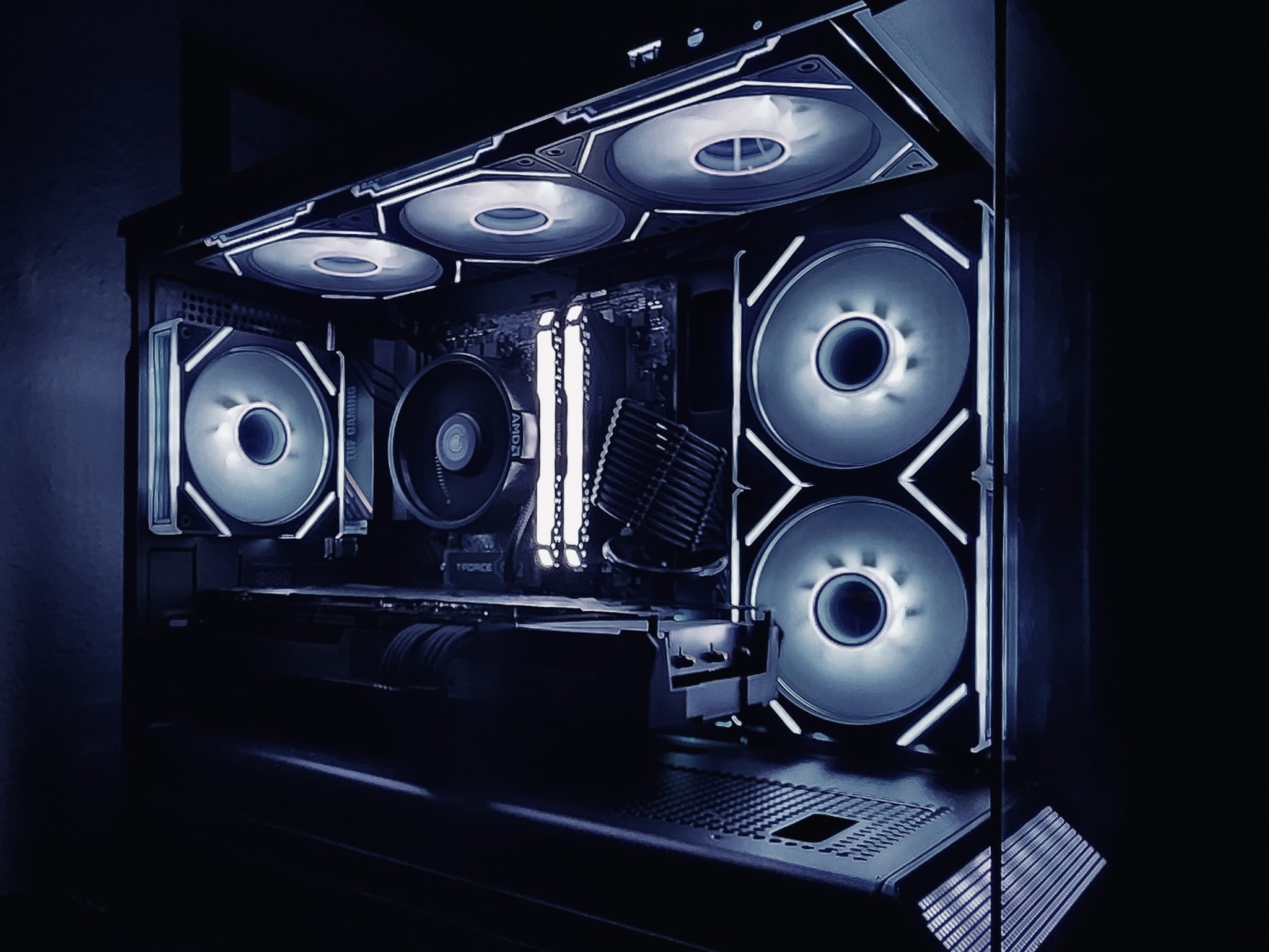 Spectral Void| RYZEN 5 + RX 5700XT + 32GB RAM