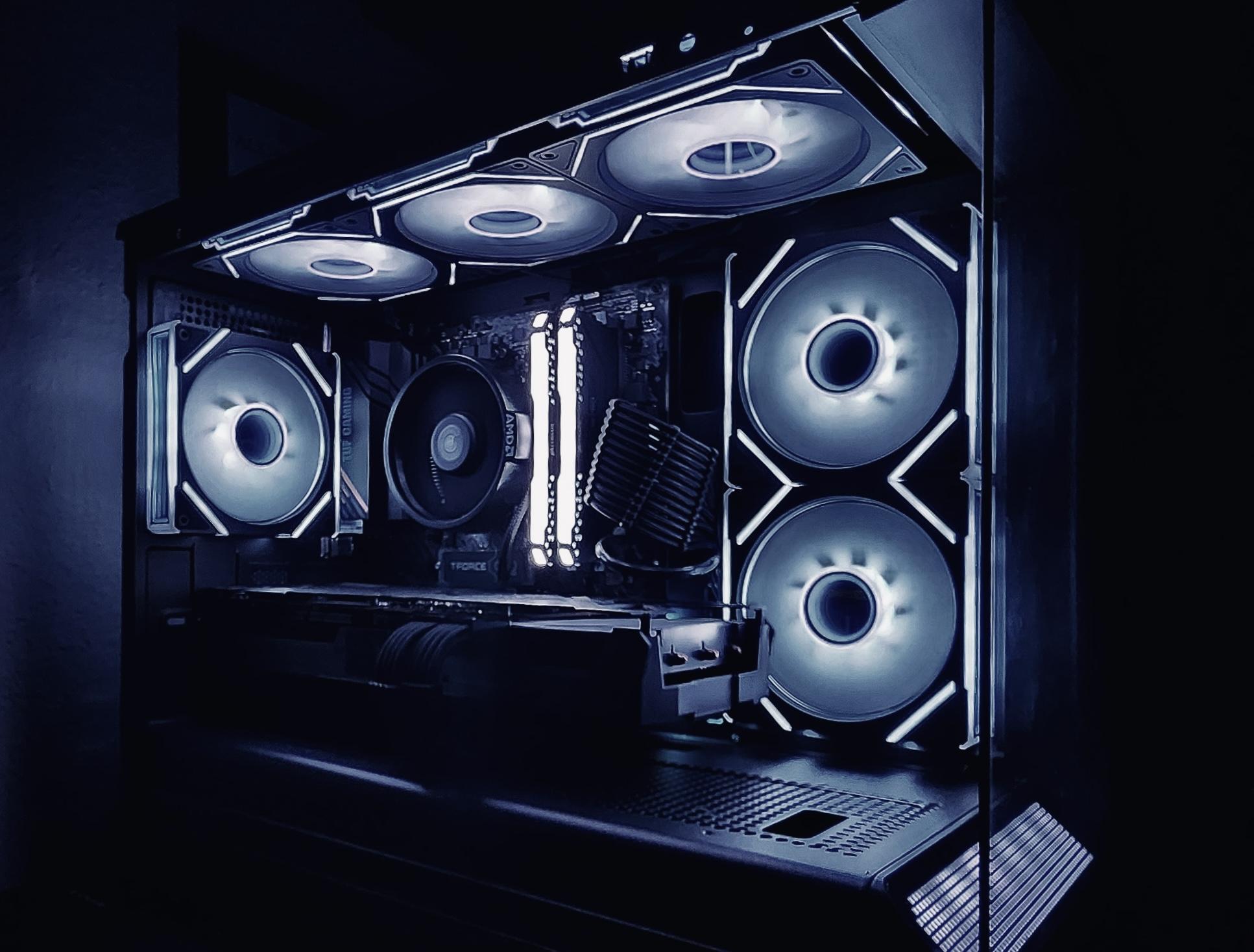 Spectral Void| RYZEN 5 + RX 5700XT + 32GB RAM
