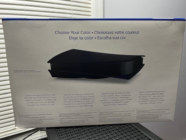 Playstation 5 + Black Plates