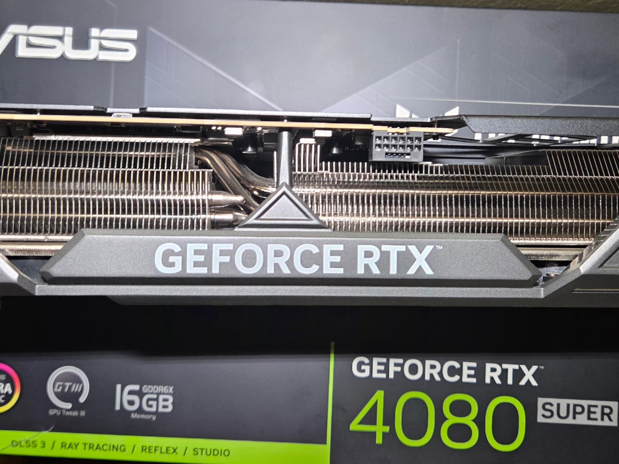ASUS TUF Gaming GeForce RTX 4080 SUPER - Image 4
