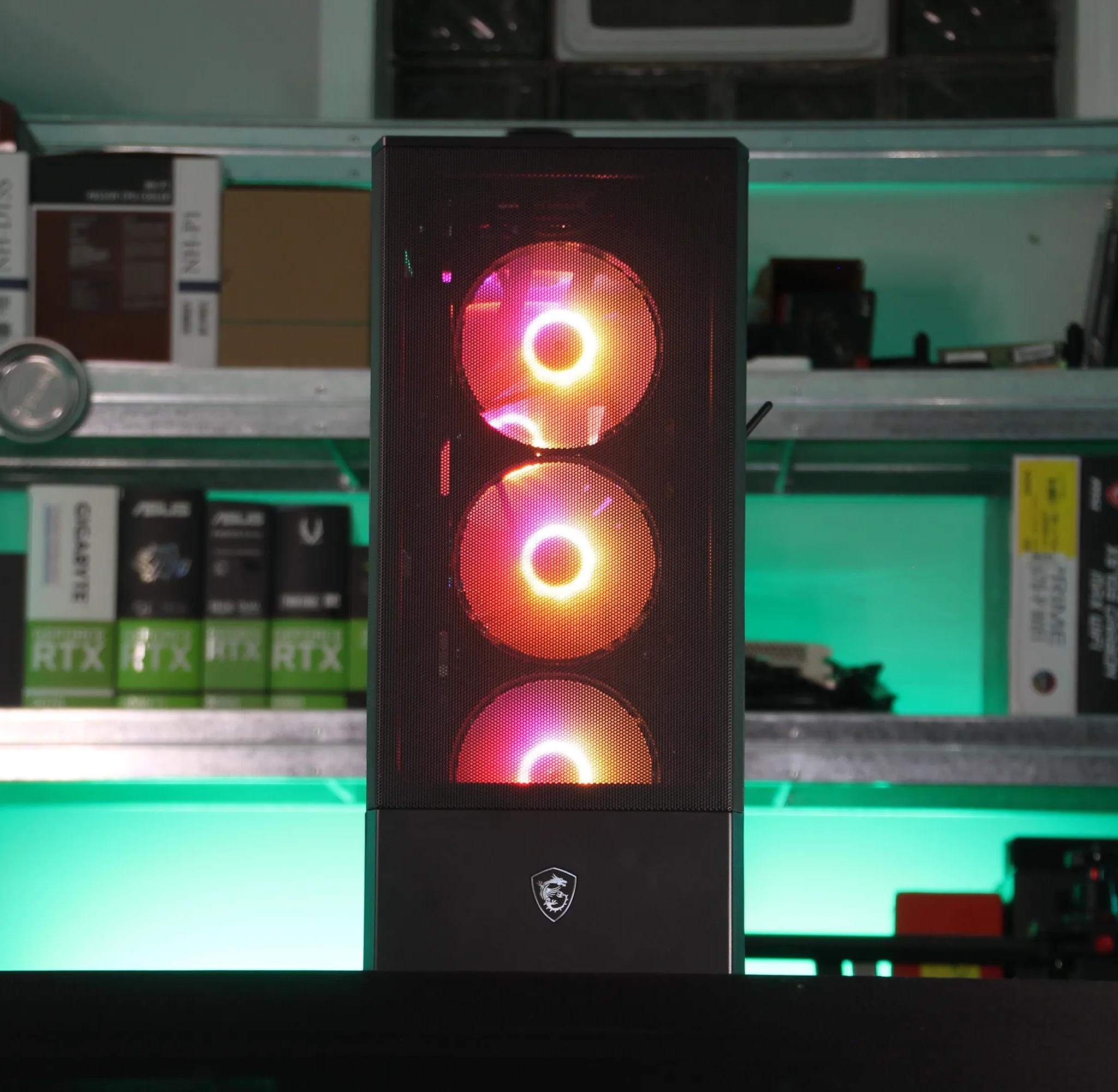 𝙇𝙐𝘾𝙆𝙔 // Core i7-12700K, RTX 3080 // Upper Mid-Range Gaming PC