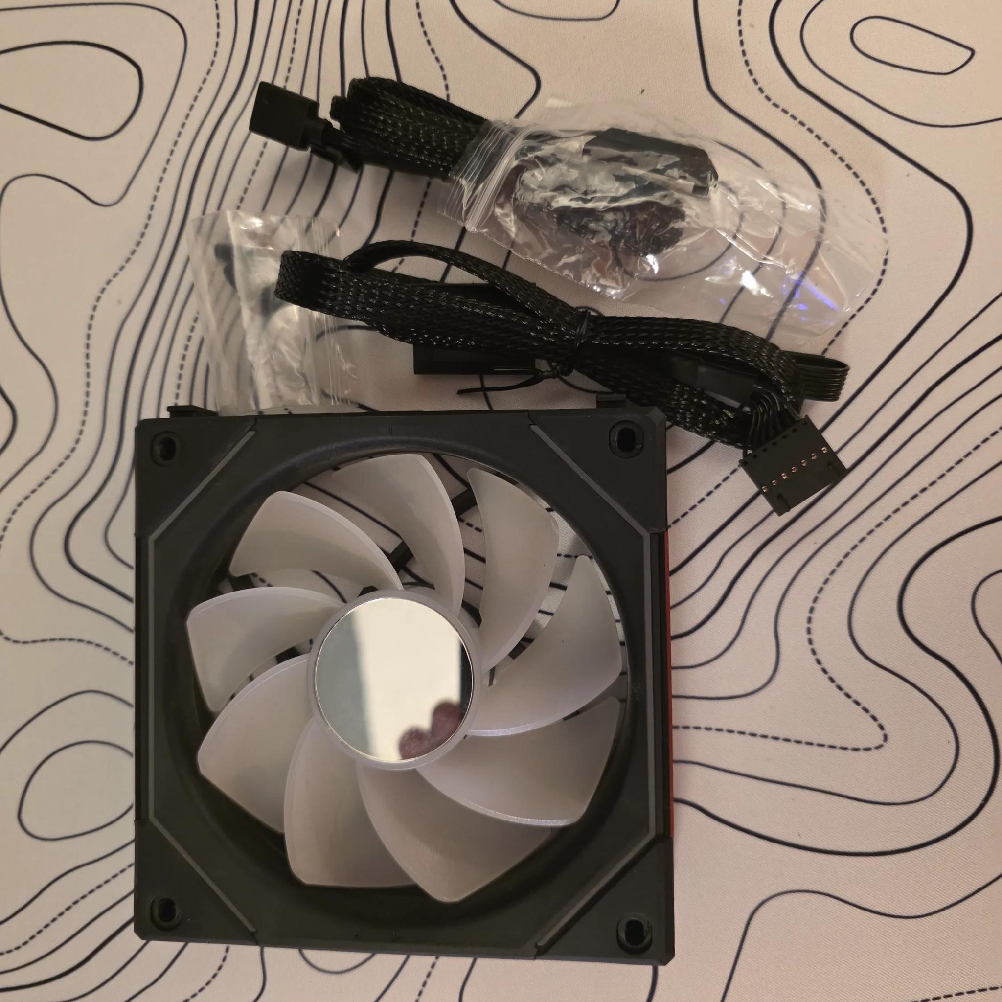 4X Lian Li UNI Fan SL Infinity 120mm Case Fans w/ Controller - 3 Standard & 1 Reverse Blade