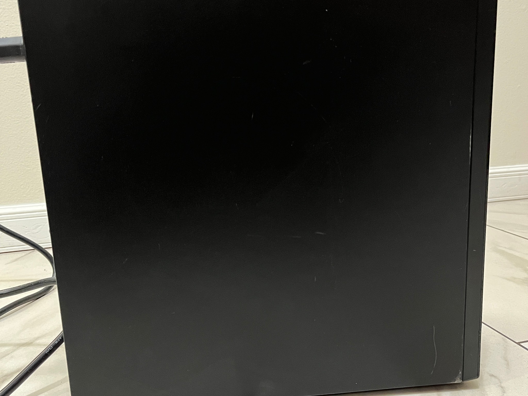 NVIDIA RTX 2060 SUPER, Intel Core i3-12100, 16GB RAM, 500GB SSD - Sleeper Gaming PC w/ Wi-Fi & BT
