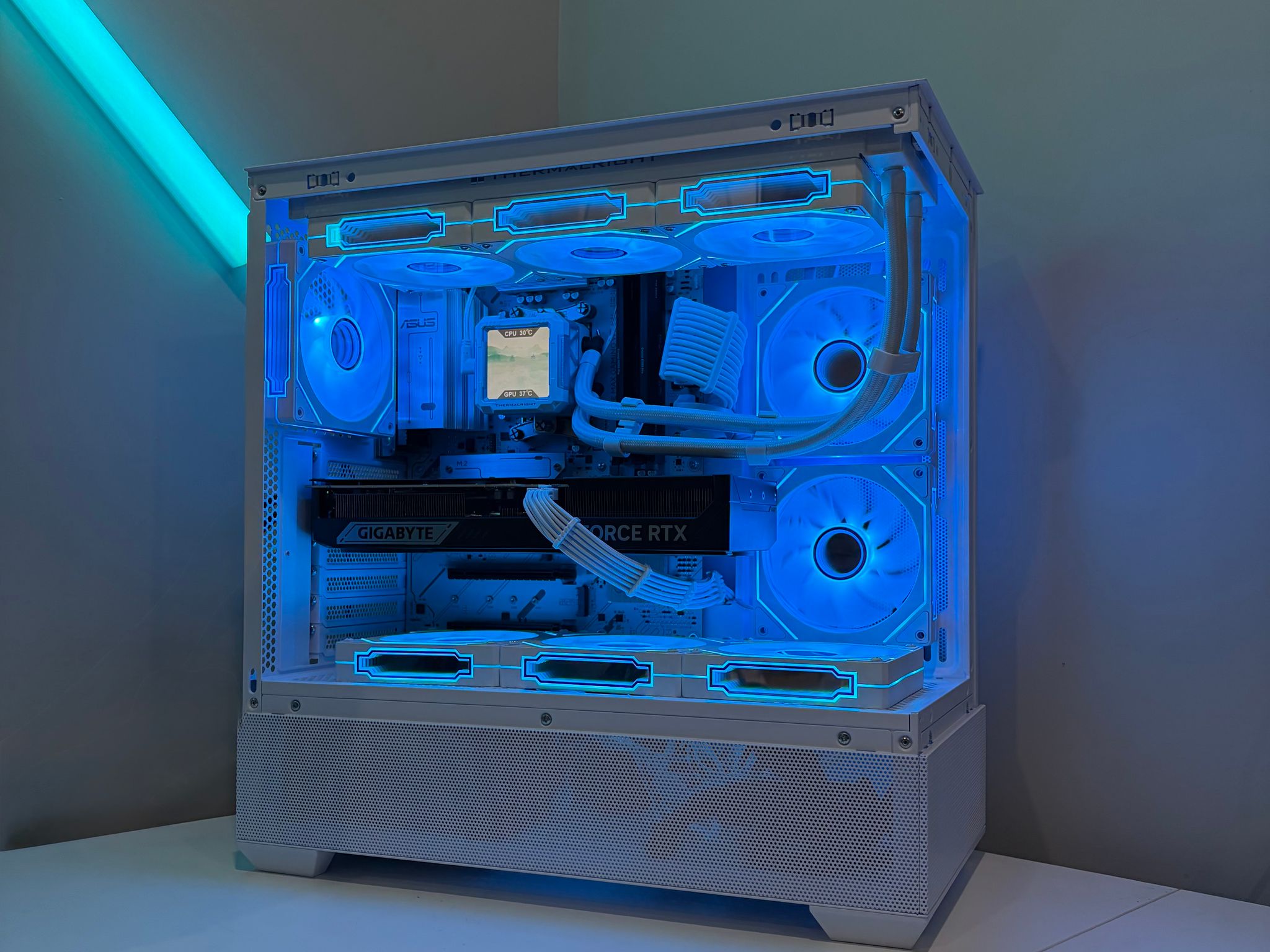 RTX 5070 Ti | Ryzen 7 7800X3D | 32GB DDR5 RAM | Gaming PC