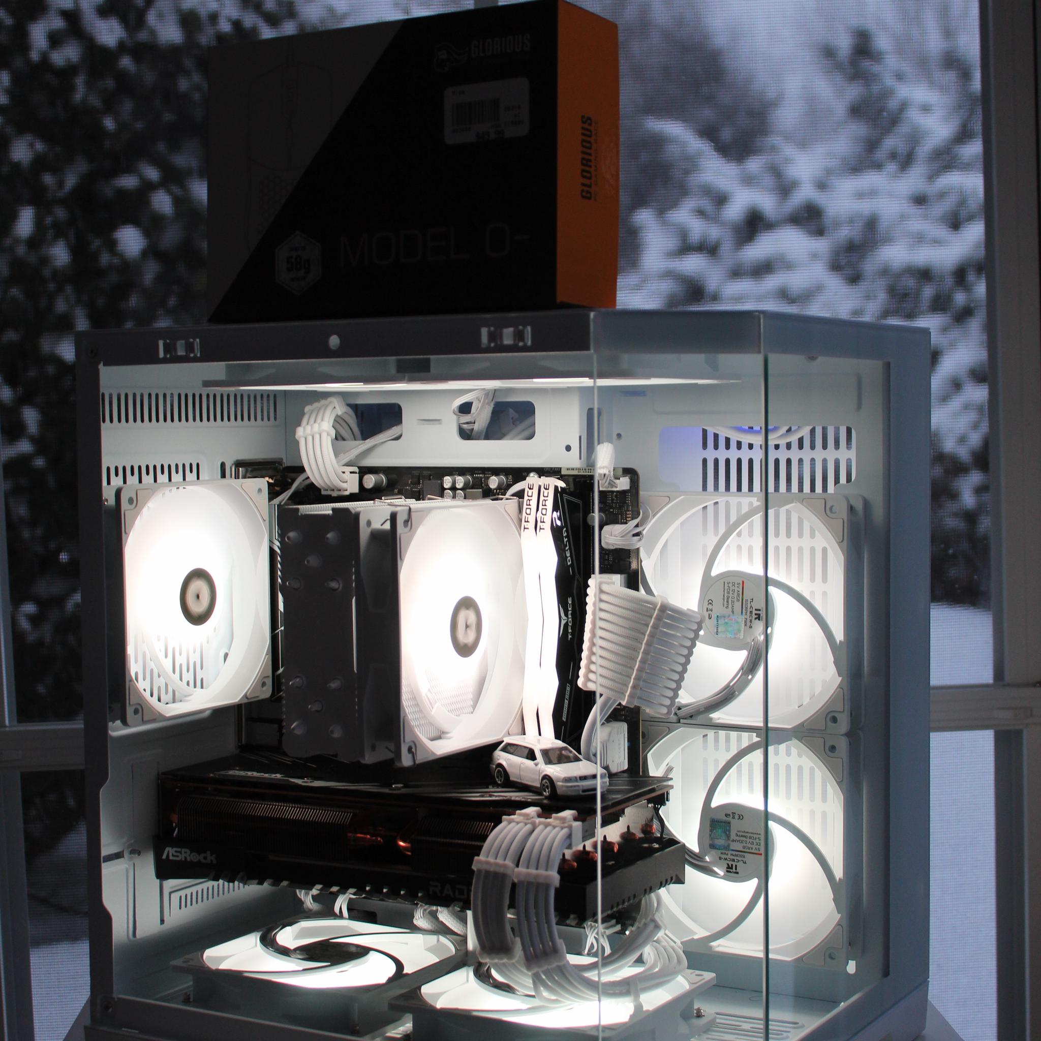 RX 7800XT 16GB+Ryzen 7 8700F | Premium All-White Gaming PC
