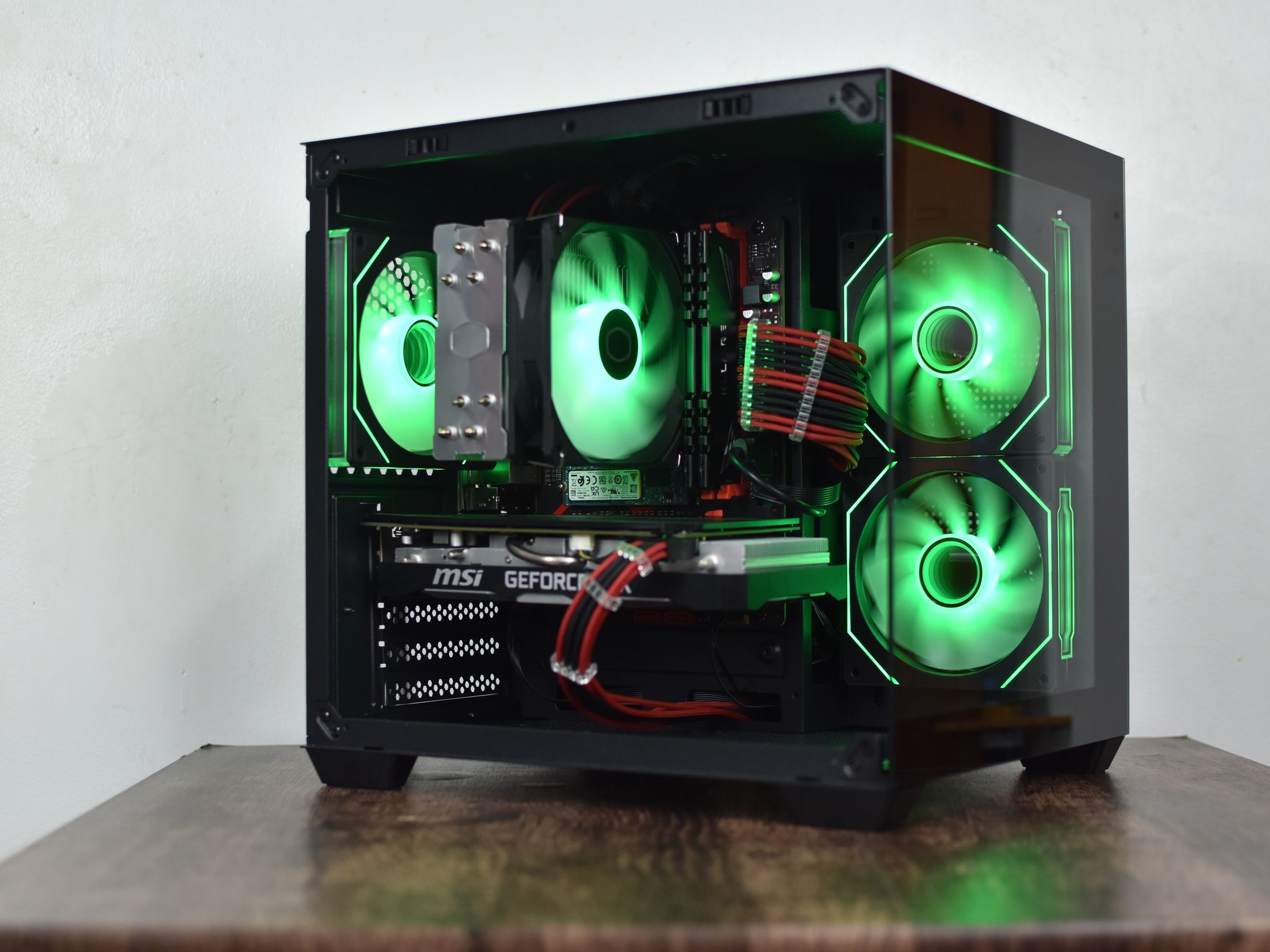 🖤Black & Red❤️ Budget Gaming PC (Ryzen 5 3600 + RTX 2060 Super + 16gb of ram)