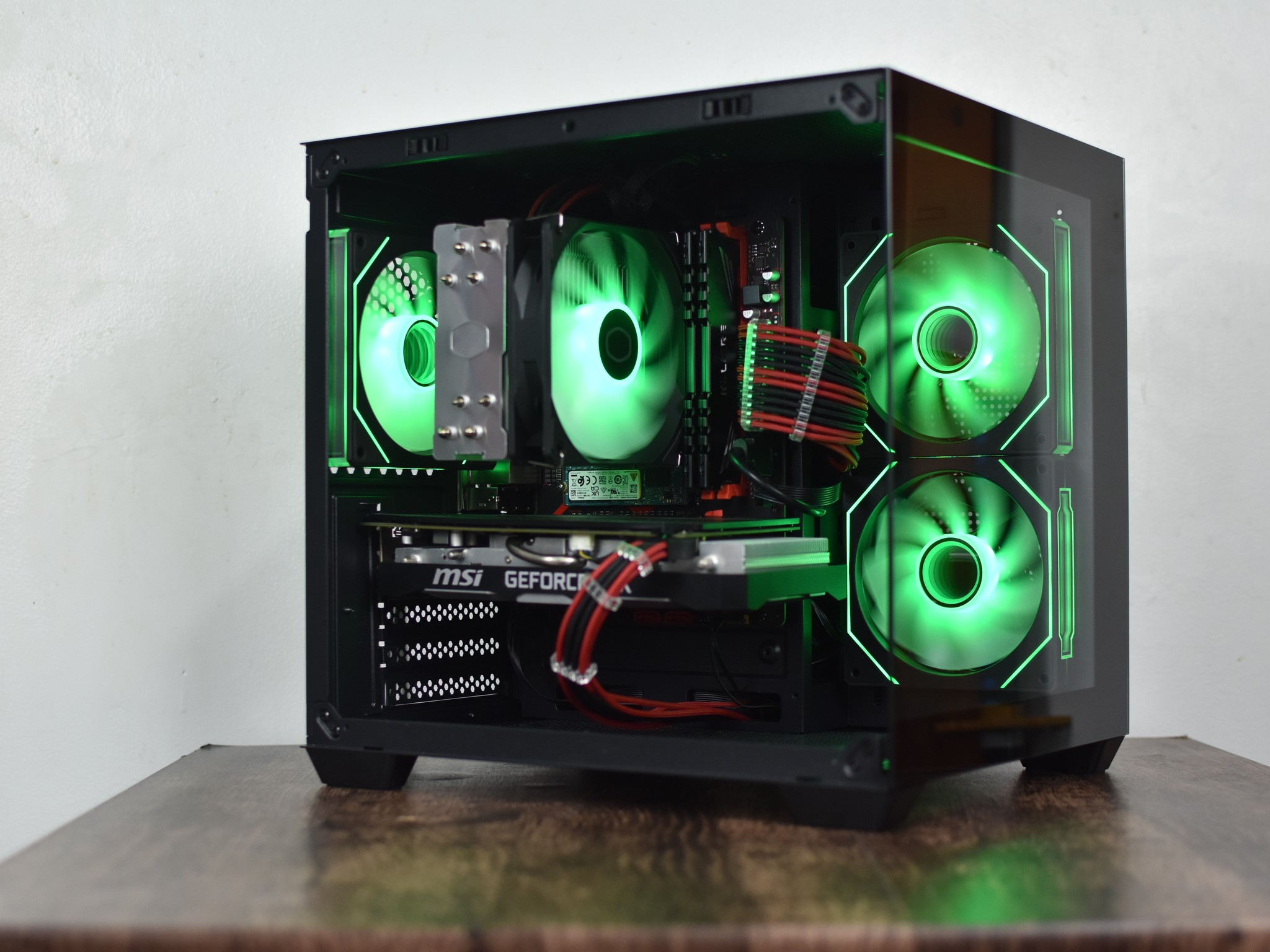 🖤Black & Red❤️ Budget Gaming PC (Ryzen 5 3600 + RTX 2060 Super + 16gb of ram)