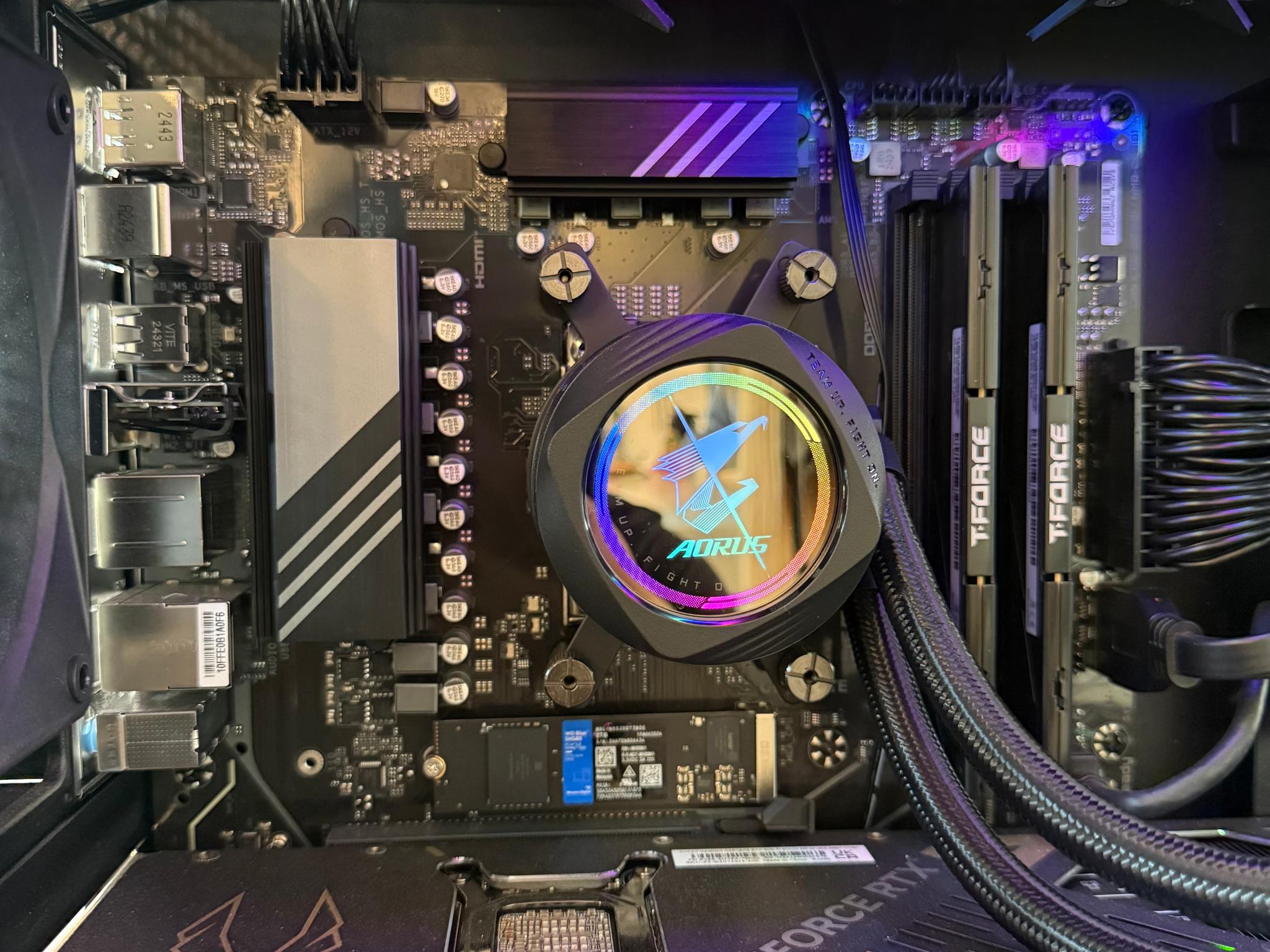 RTX 5070 Ti Gaming PC | Ryzen 7 9700X | 32GB DDR5 | 2TB