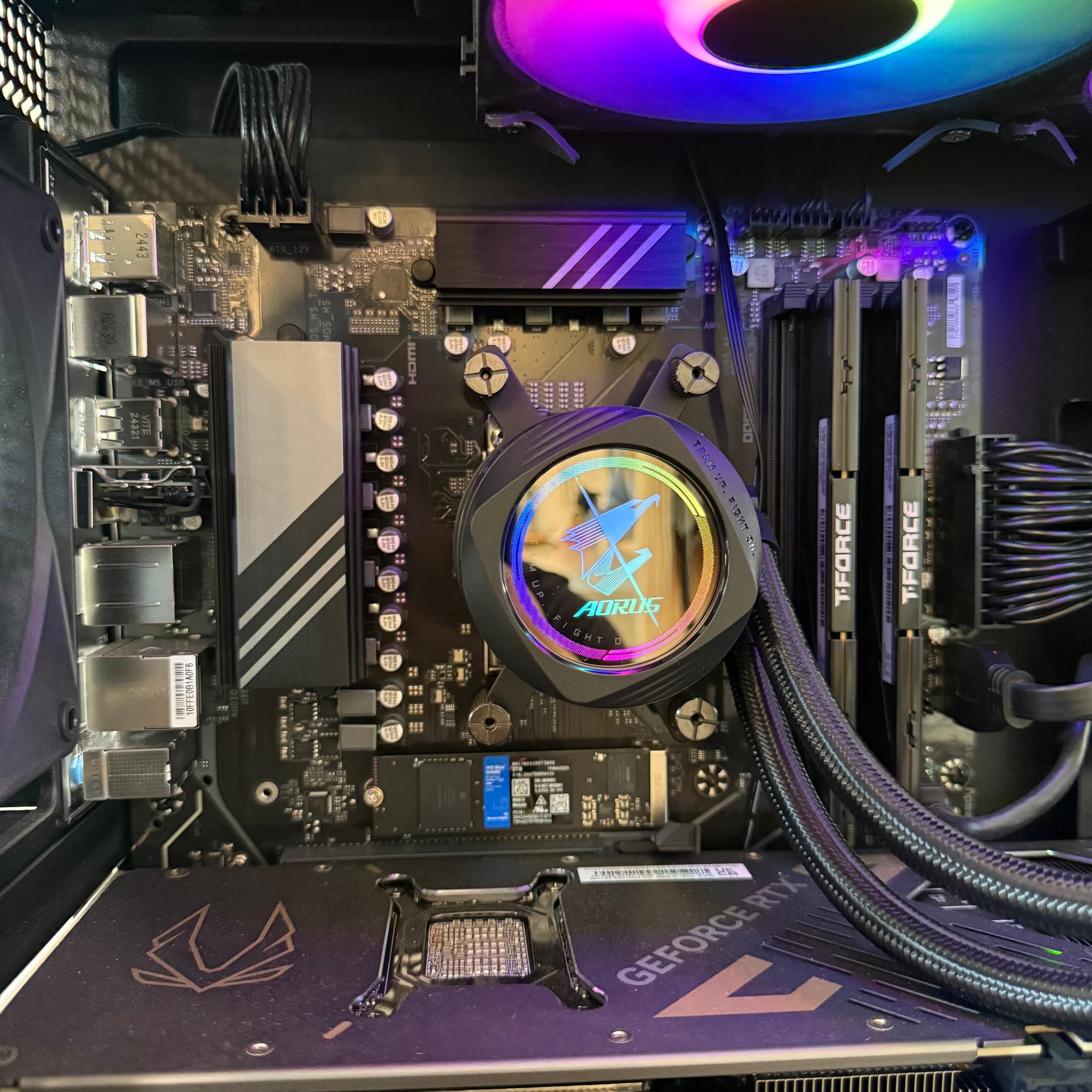 RTX 5070 Ti Gaming PC | Ryzen 7 9700X | 32GB DDR5 | 2TB