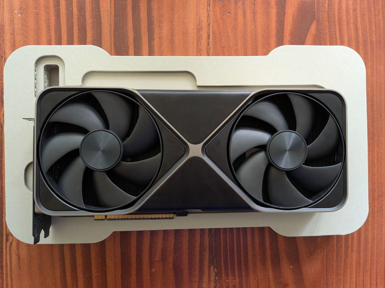 NVIDIA GeForce RTX 5080 Founders Edition