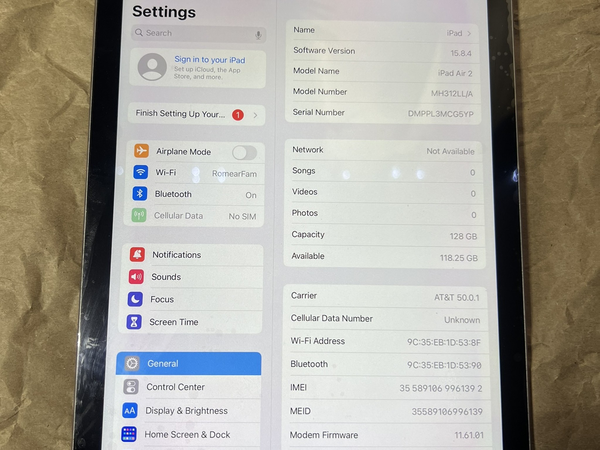 Apple iPad Air 2 – Wi-Fi + Cellular – 128GB – Space Gray