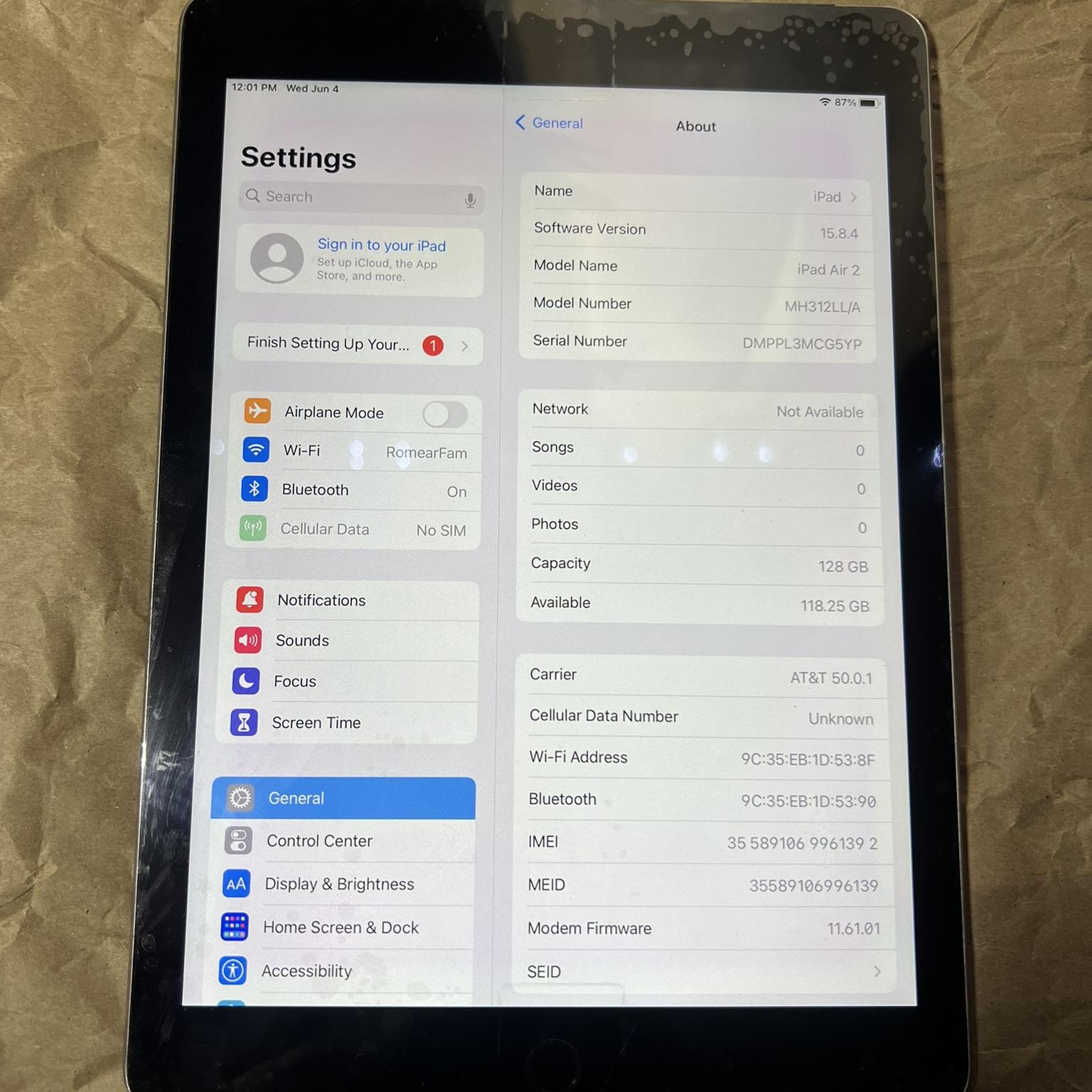 Apple iPad Air 2 – Wi-Fi + Cellular – 128GB – Space Gray