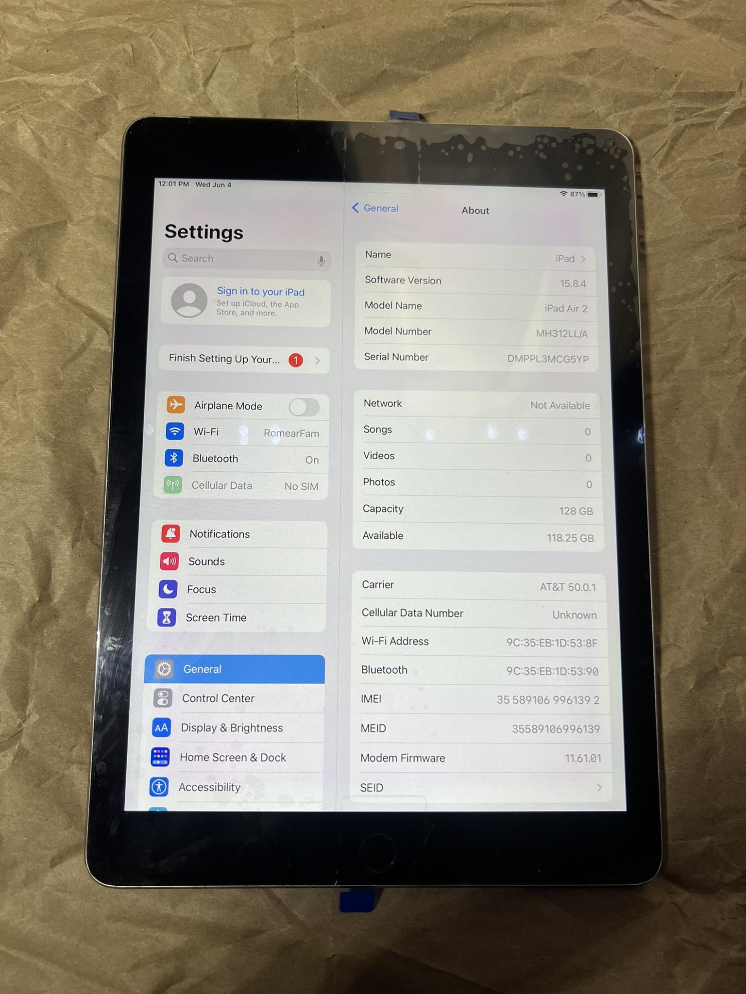 Apple iPad Air 2 – Wi-Fi + Cellular – 128GB – Space Gray