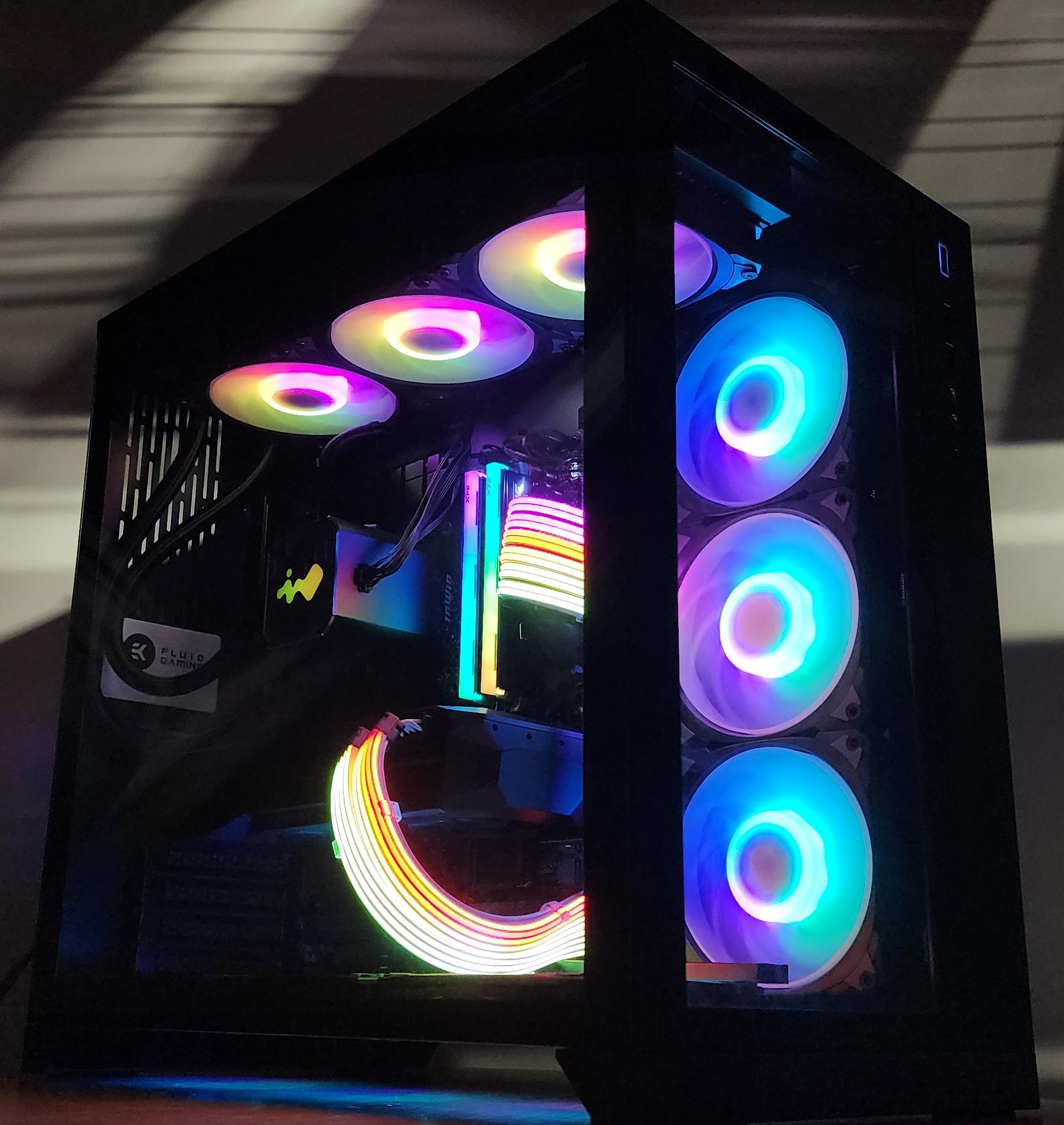 Gaming PC Ryzen 7 7700X 32GB RAM 2TB SSD RX 7900 XT 20GB Windows 11 Computer