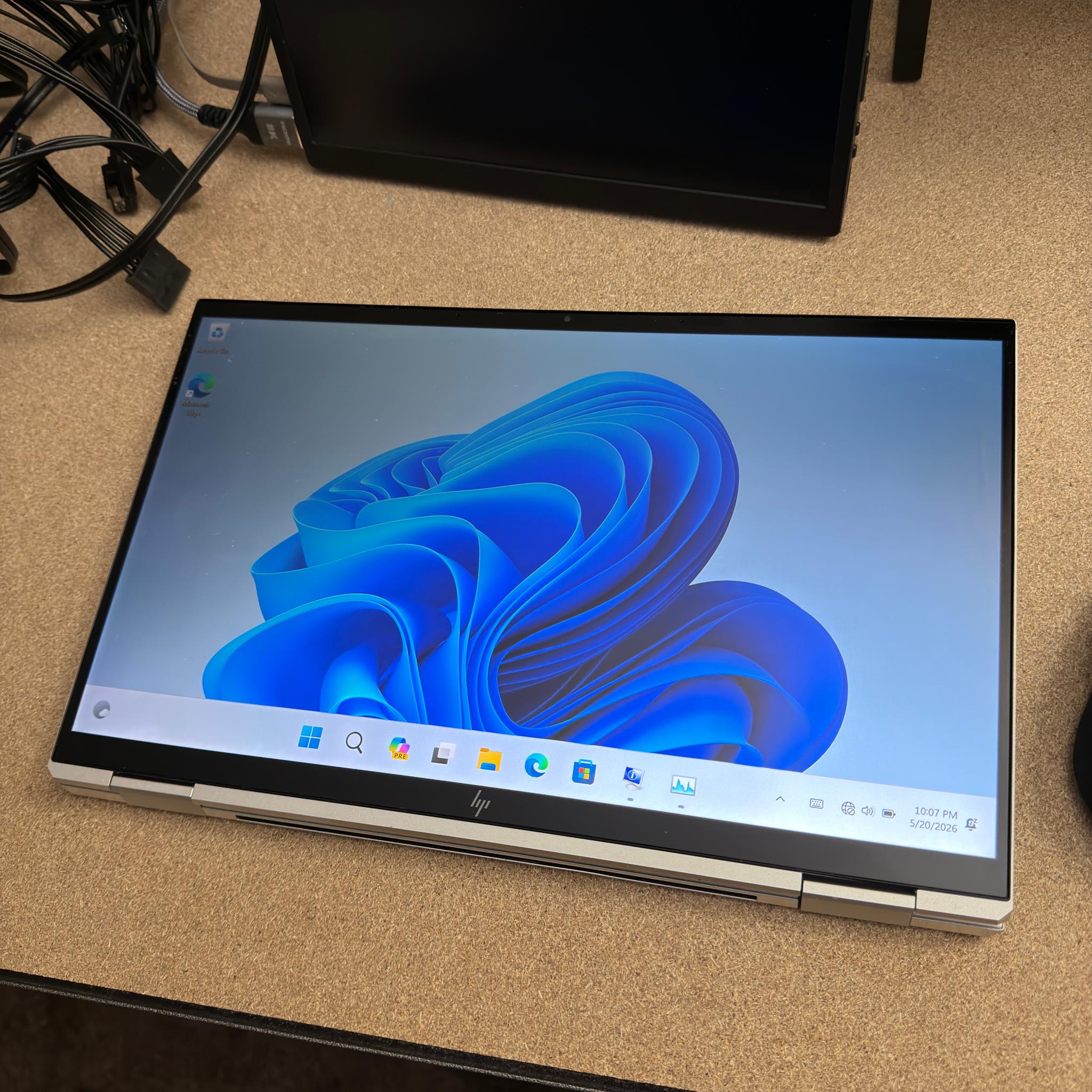 HP Elitebook x360 1040 G8 • Intel i7 • 512GB SSD